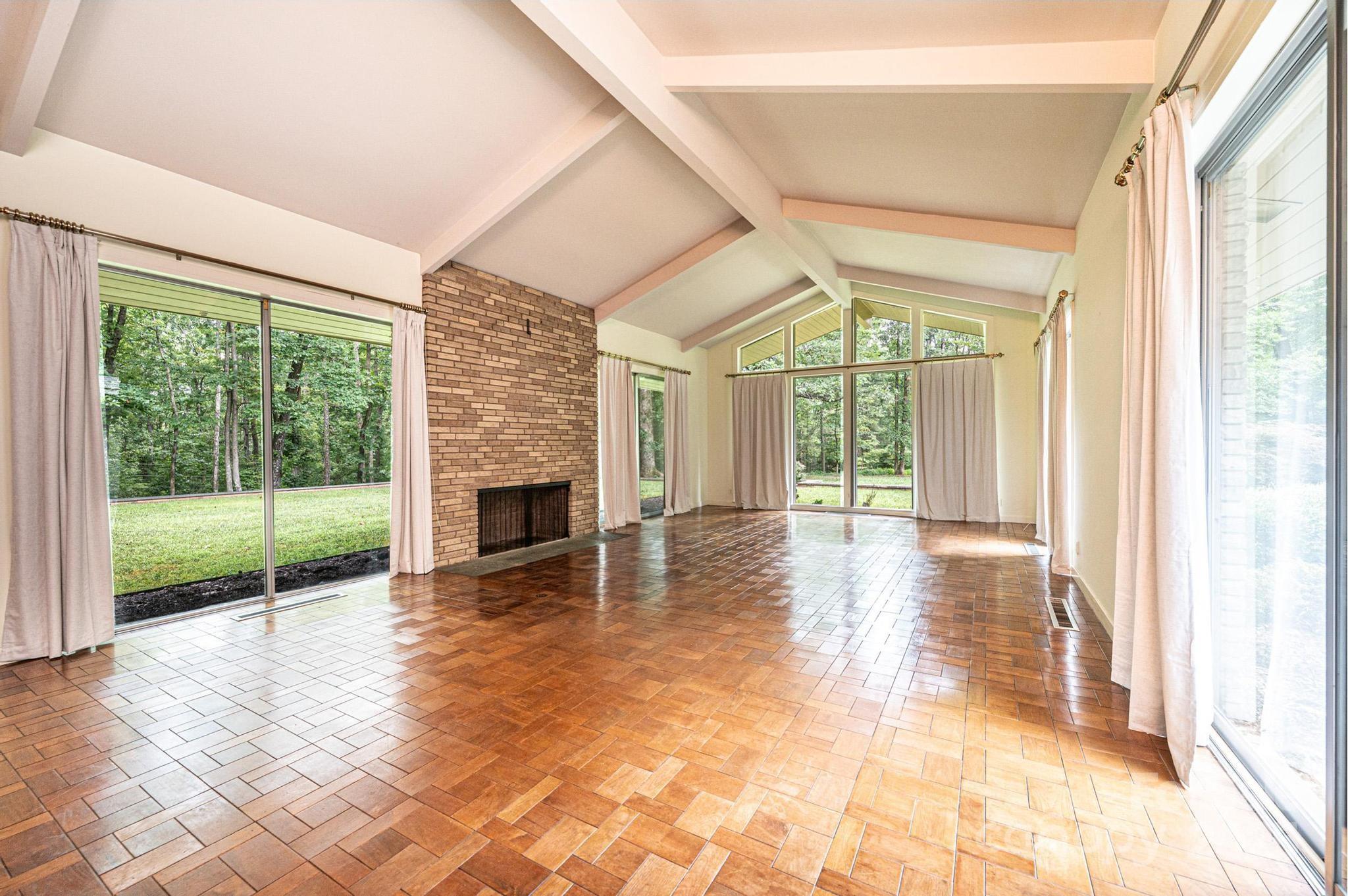 153 Hillhaven Place SE — Lenoir