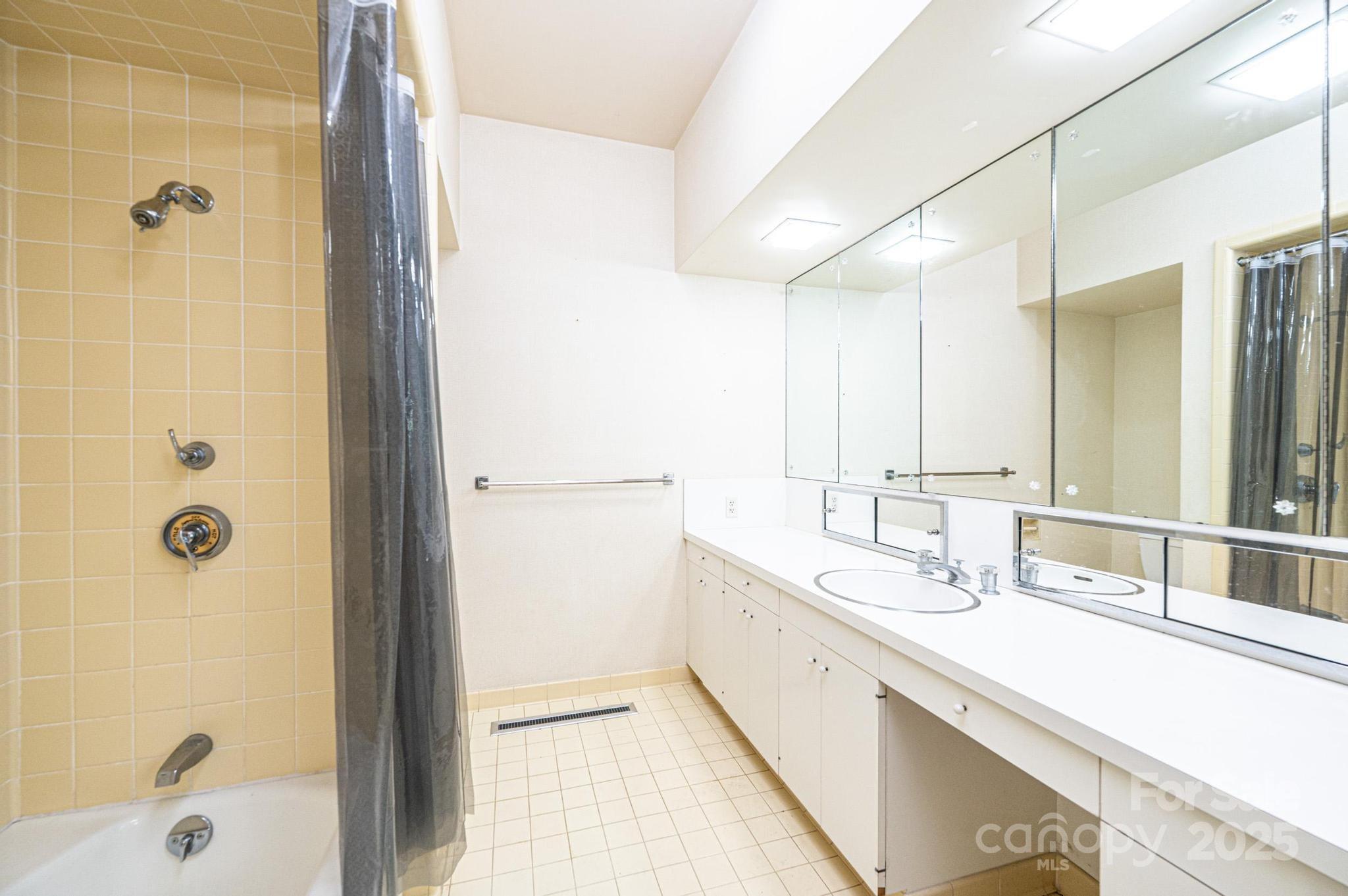 153 Hillhaven Place SE — Lenoir