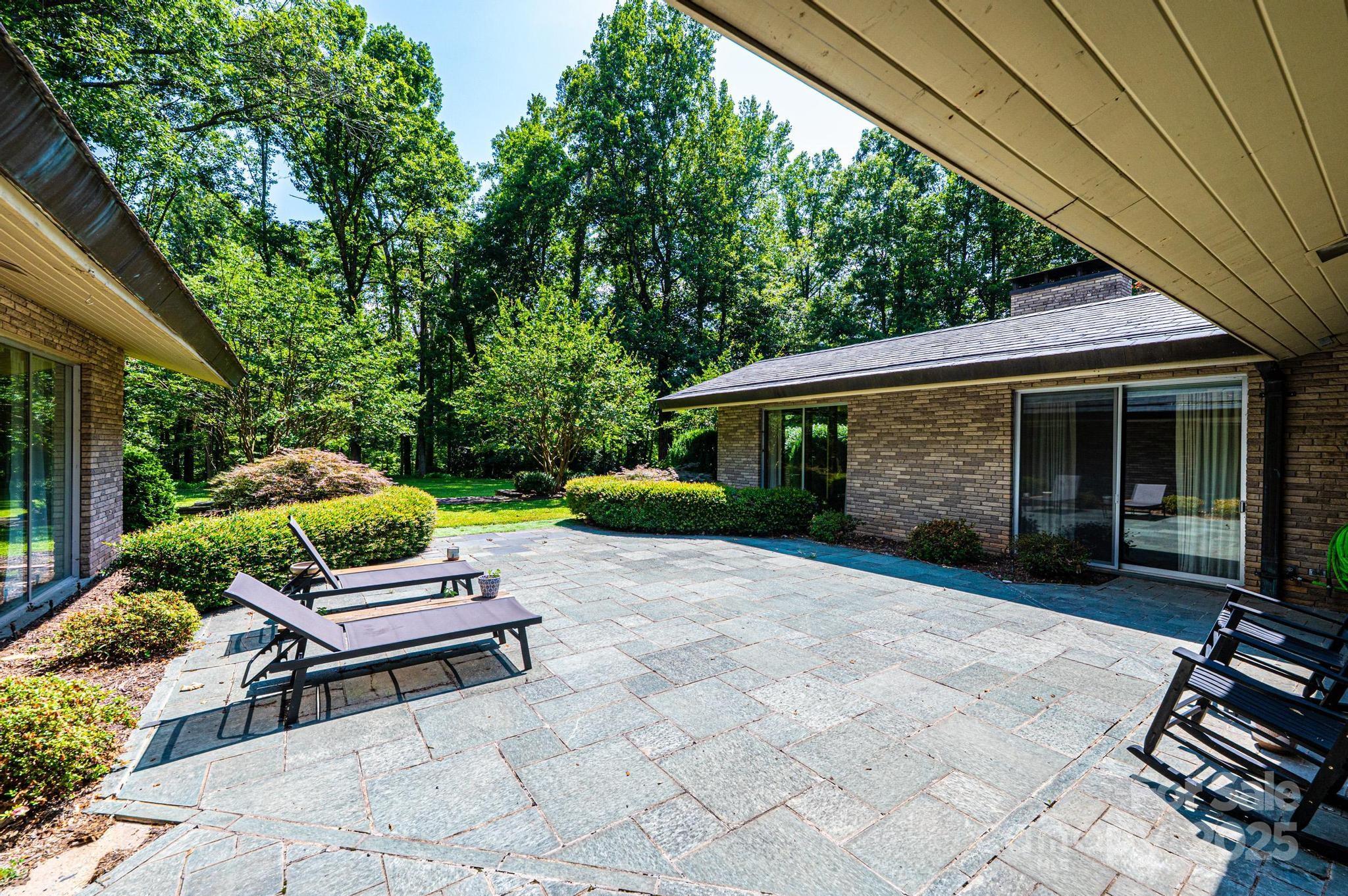 153 Hillhaven Place SE — Lenoir