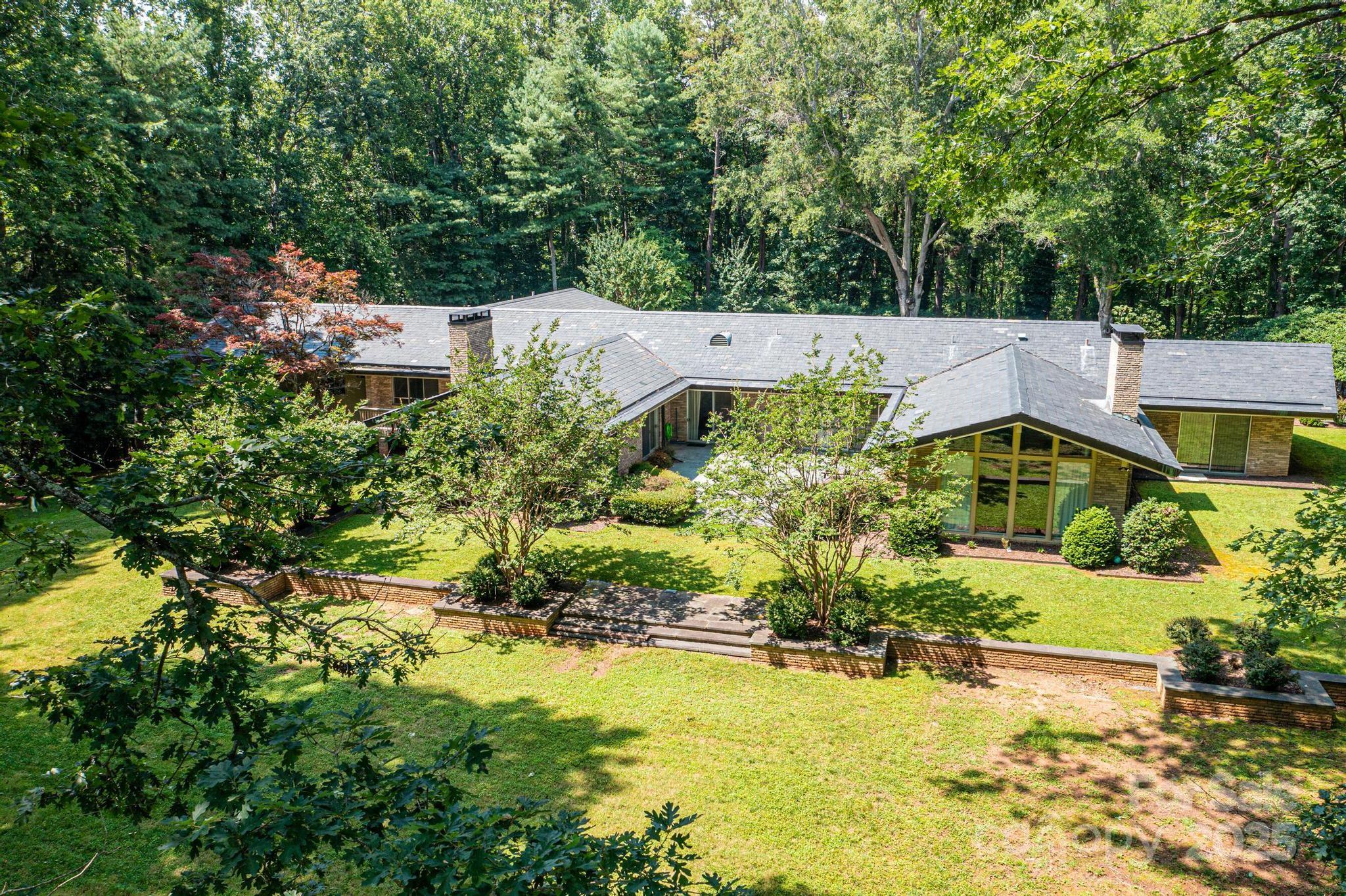 153 Hillhaven Place SE — Lenoir