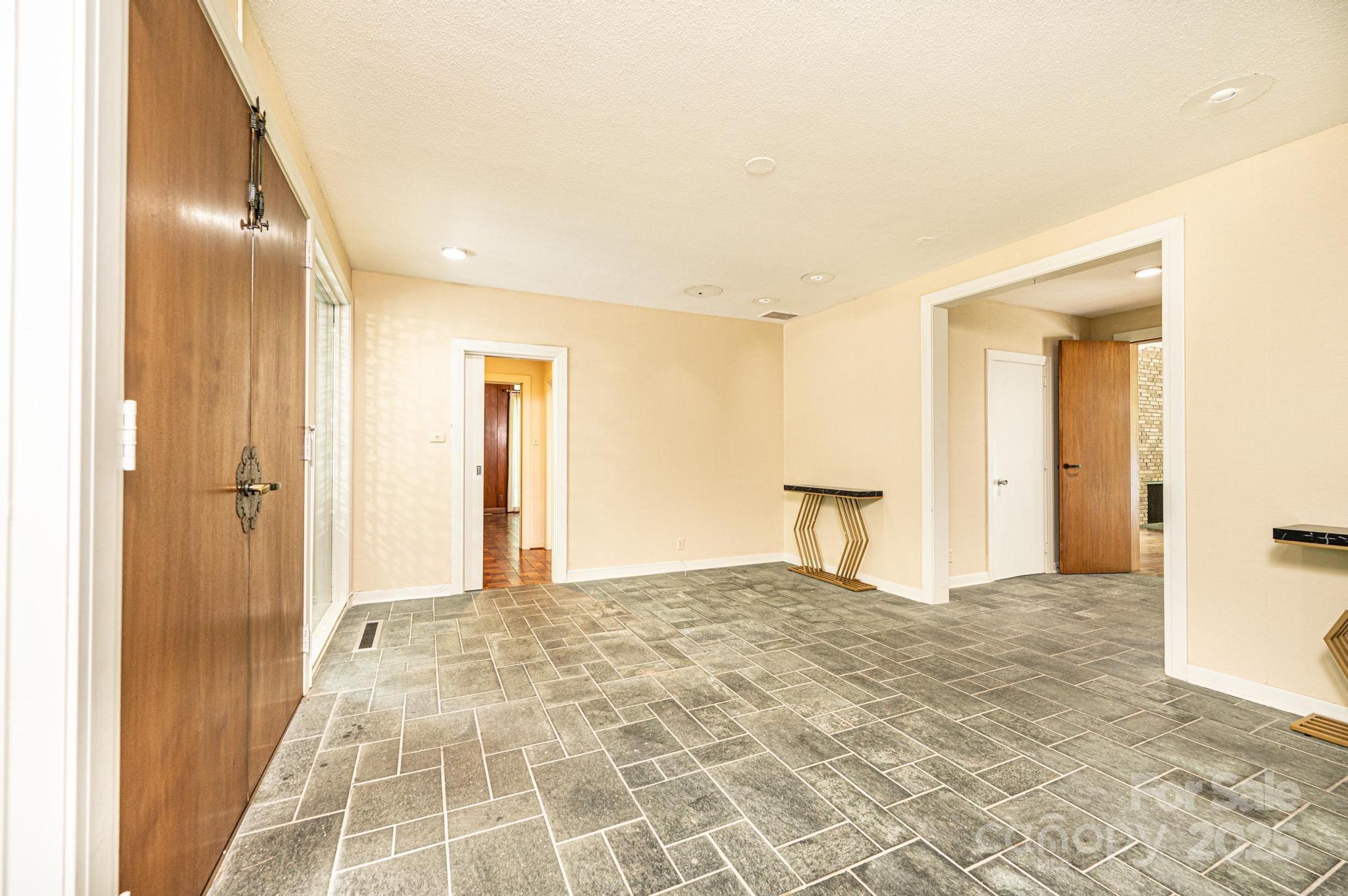 153 Hillhaven Place SE — Lenoir