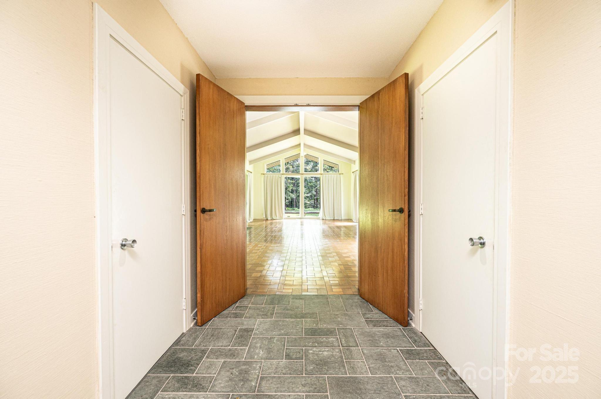153 Hillhaven Place SE — Lenoir
