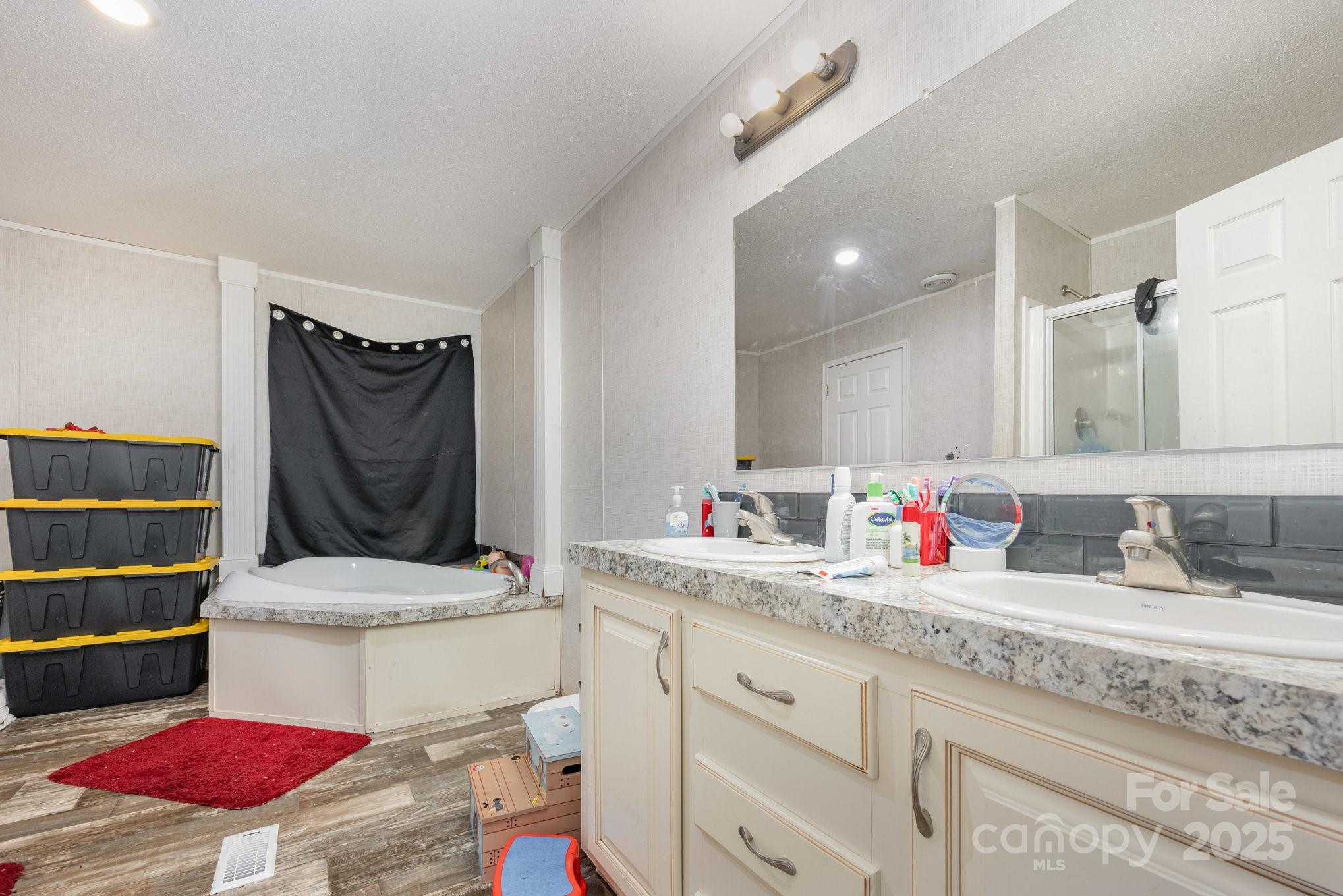 6555 Mcintosh Road — Stanley