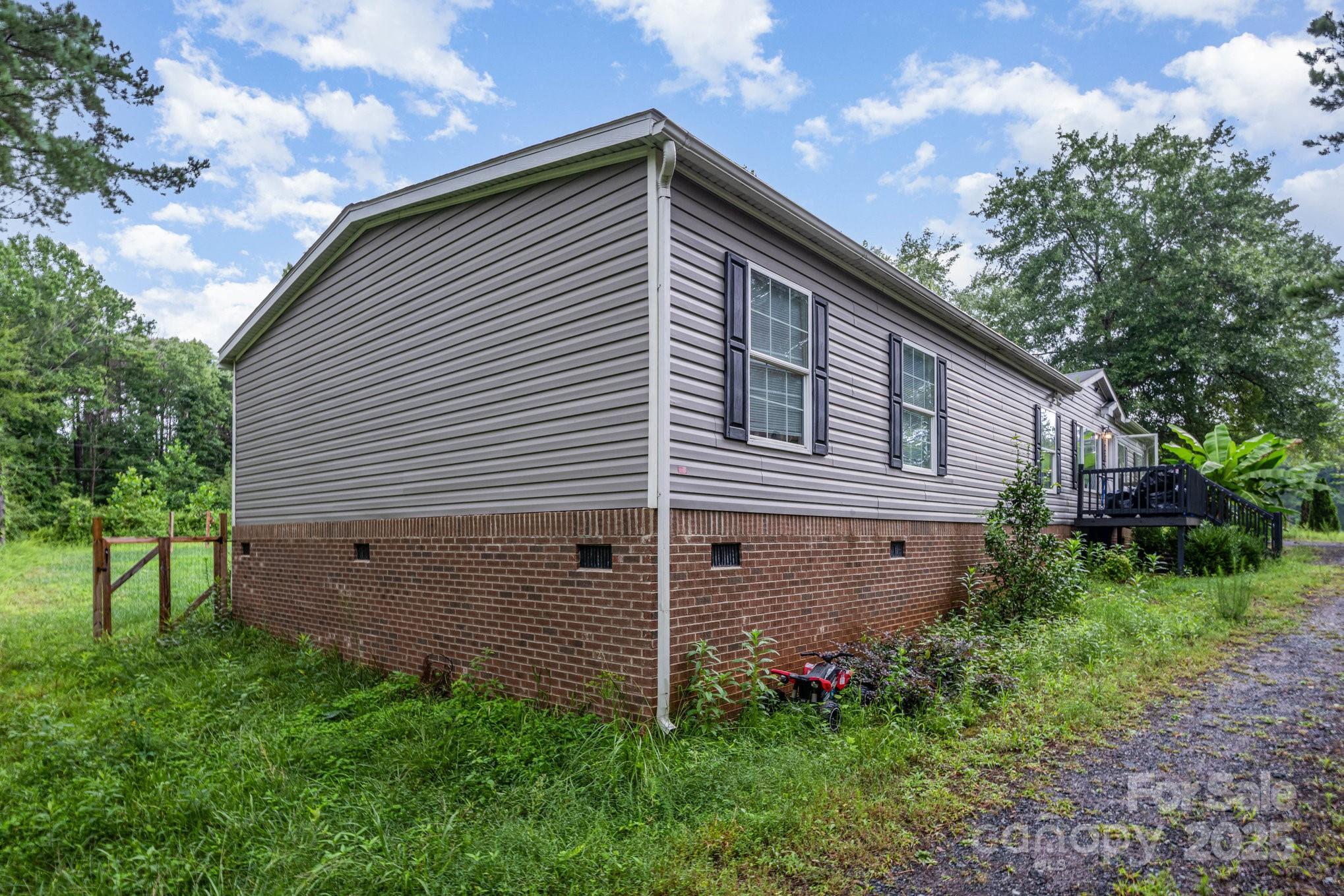 6555 Mcintosh Road — Stanley