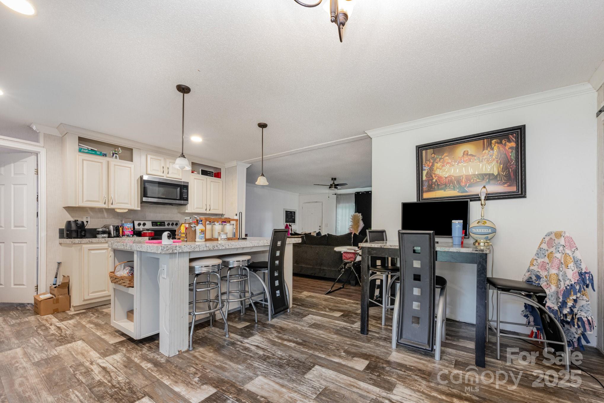 6555 Mcintosh Road — Stanley