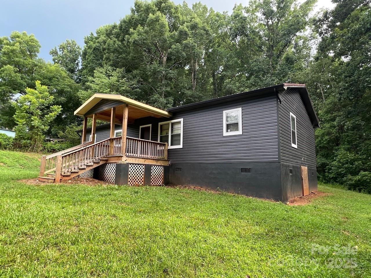 6581 Emerald Isle Drive — Sherrills Ford