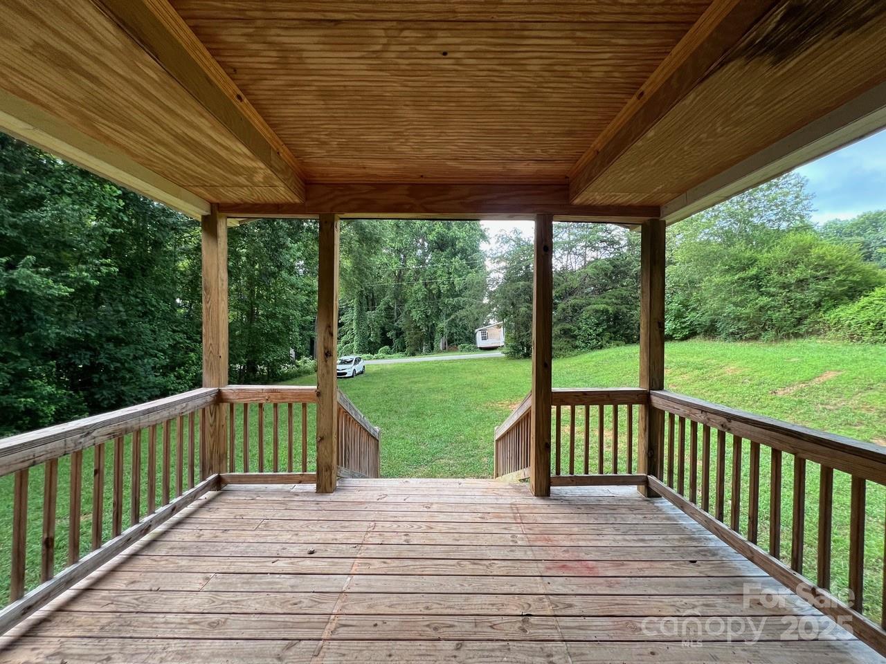 6581 Emerald Isle Drive — Sherrills Ford