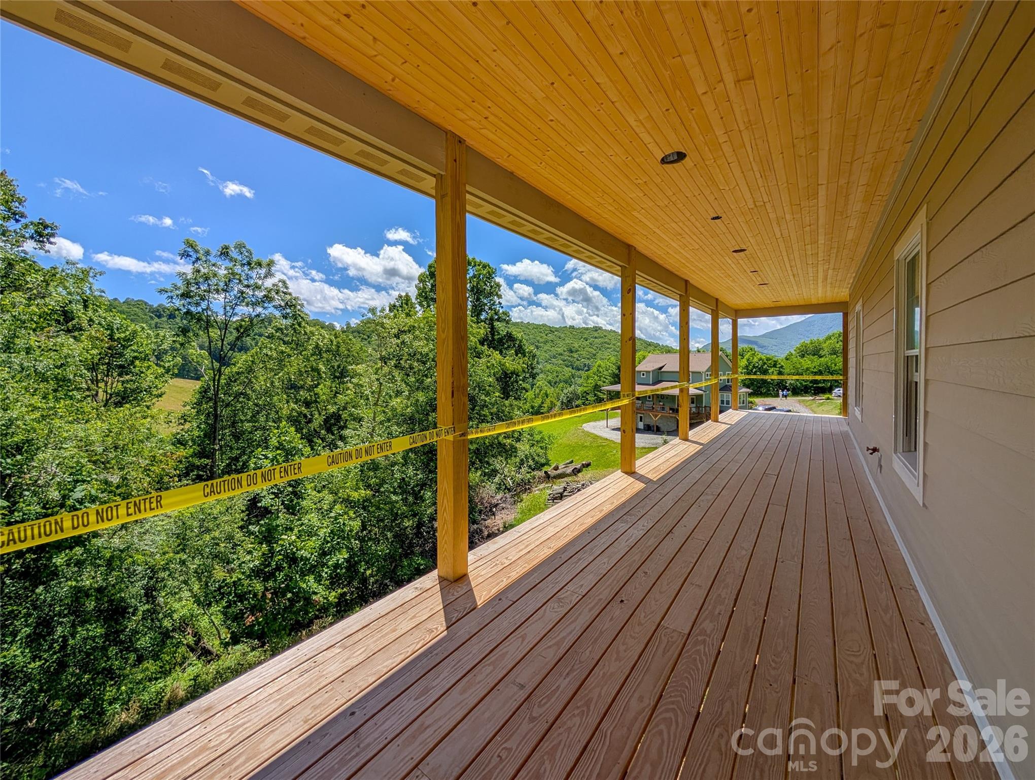 338 Majestic Mountain Drive — Burnsville