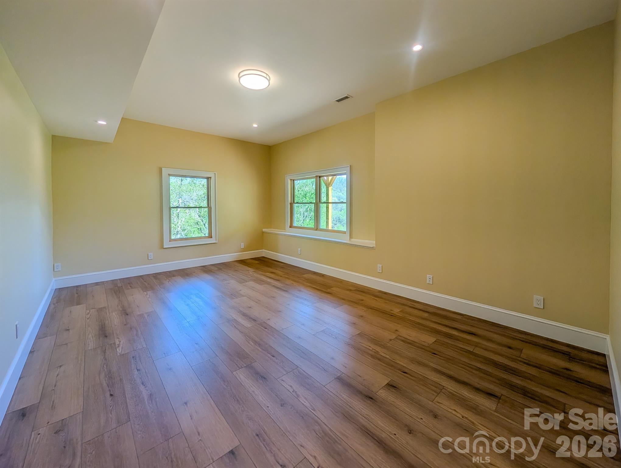 338 Majestic Mountain Drive — Burnsville