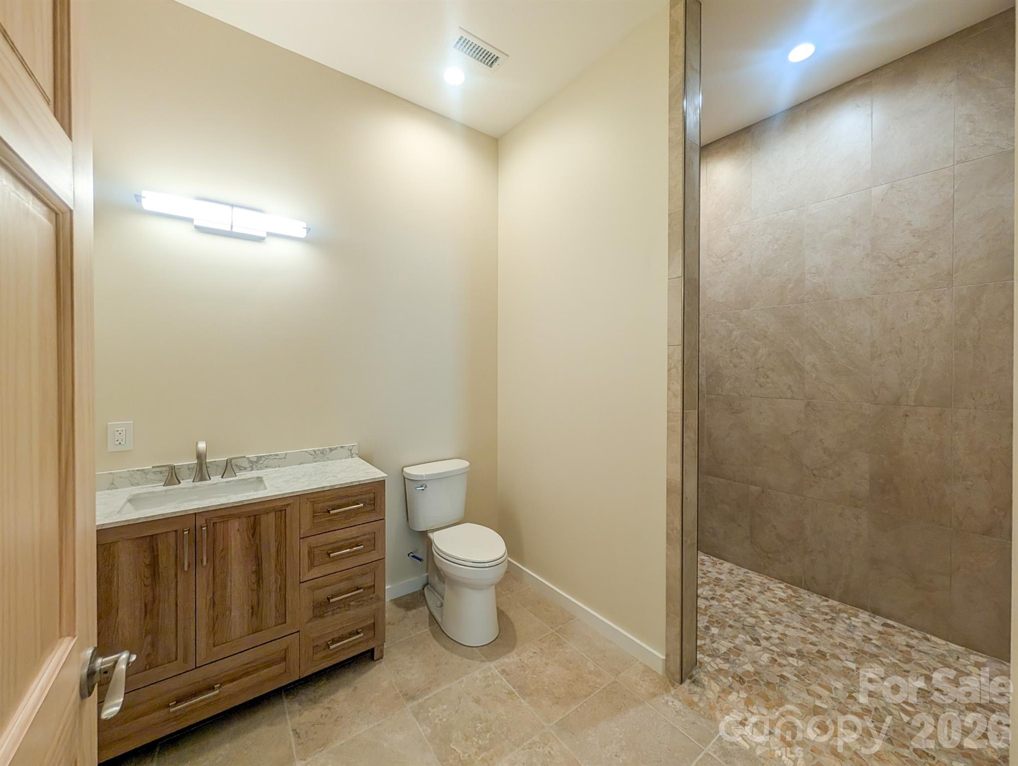 338 Majestic Mountain Drive — Burnsville