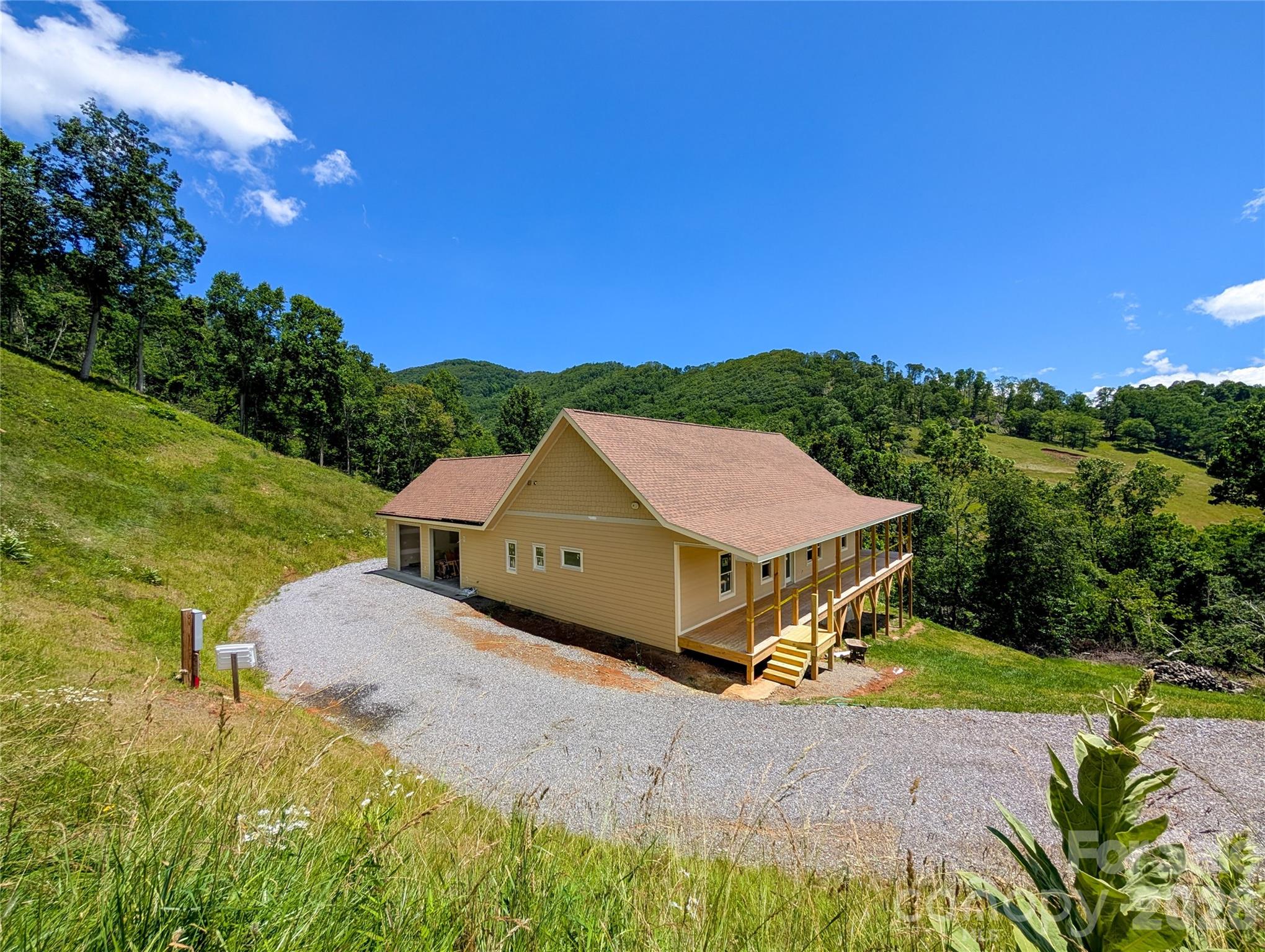 338 Majestic Mountain Drive — Burnsville