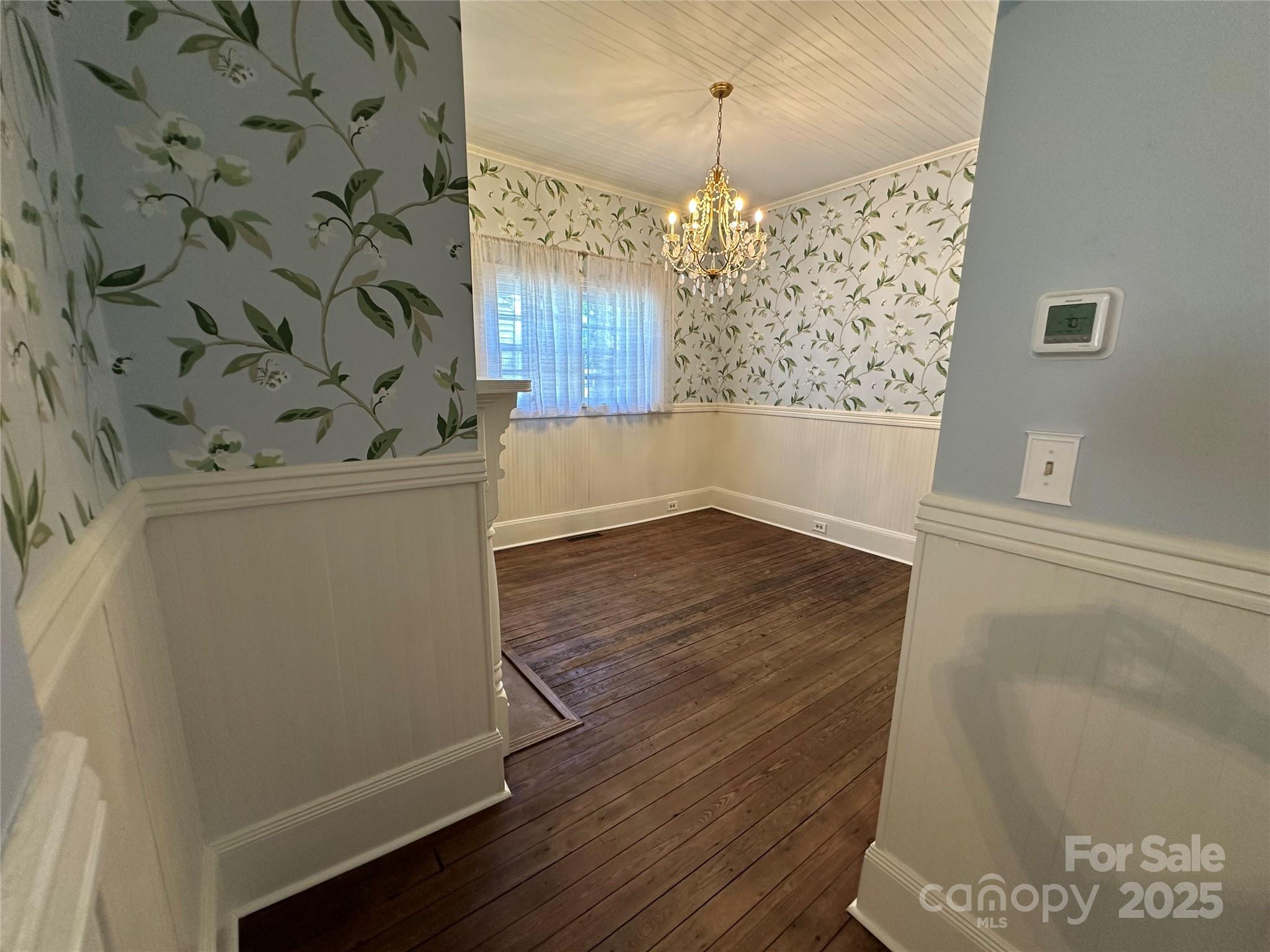 115 E Steele Street — Salisbury