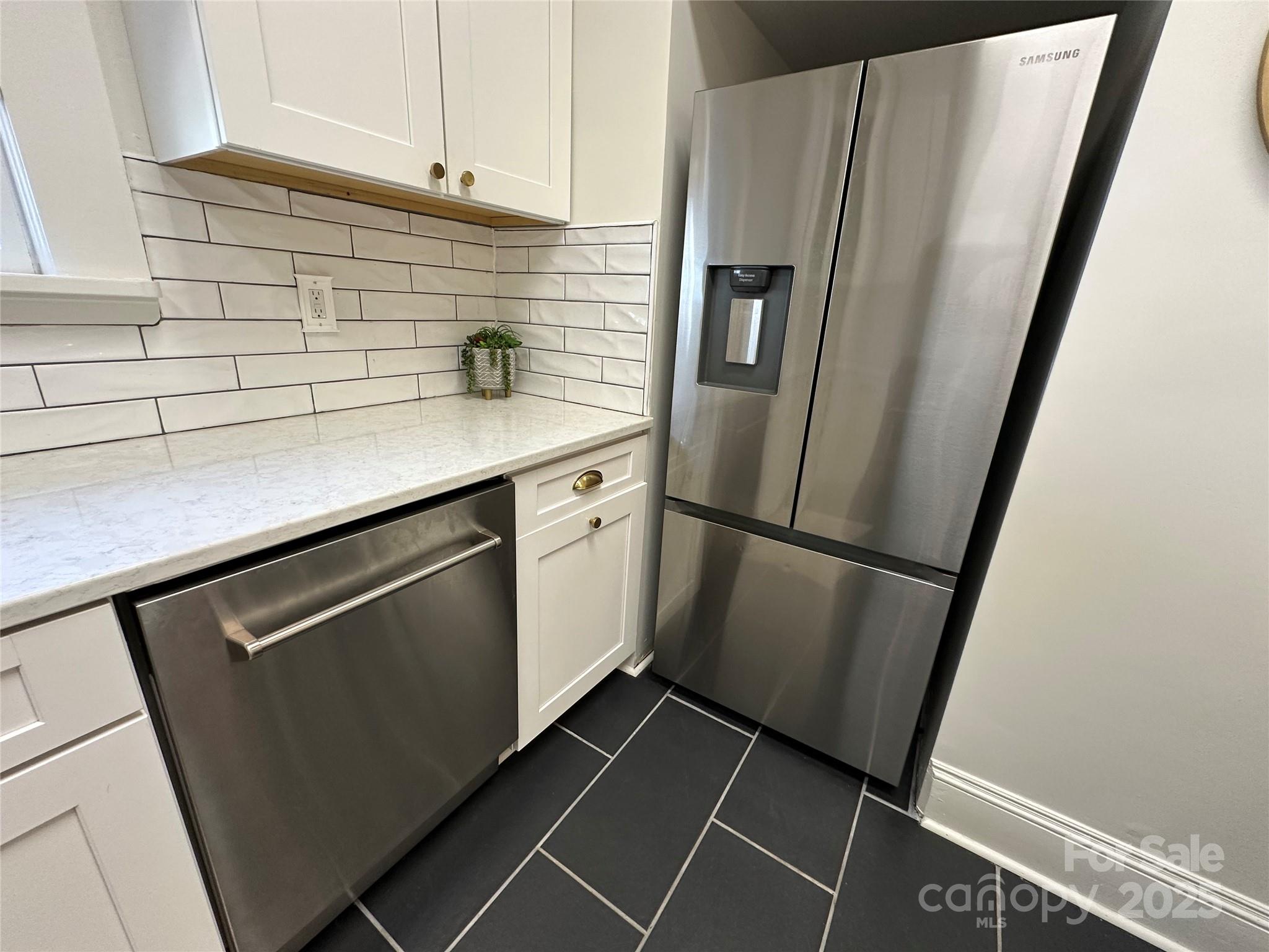 115 E Steele Street — Salisbury