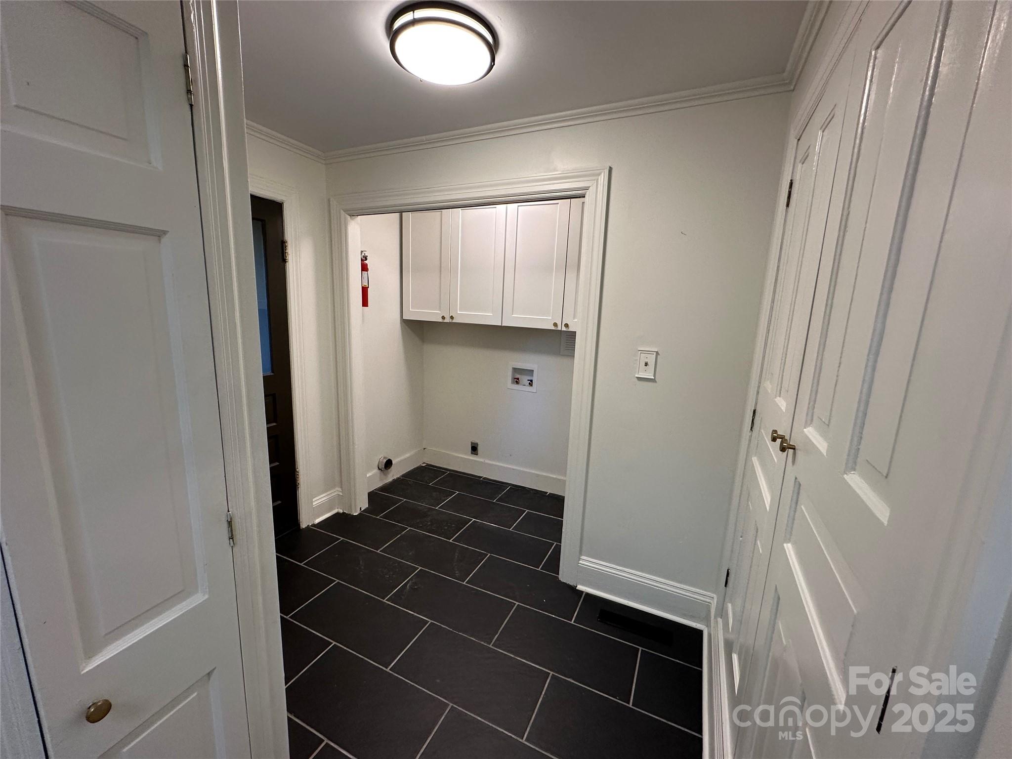 115 E Steele Street — Salisbury