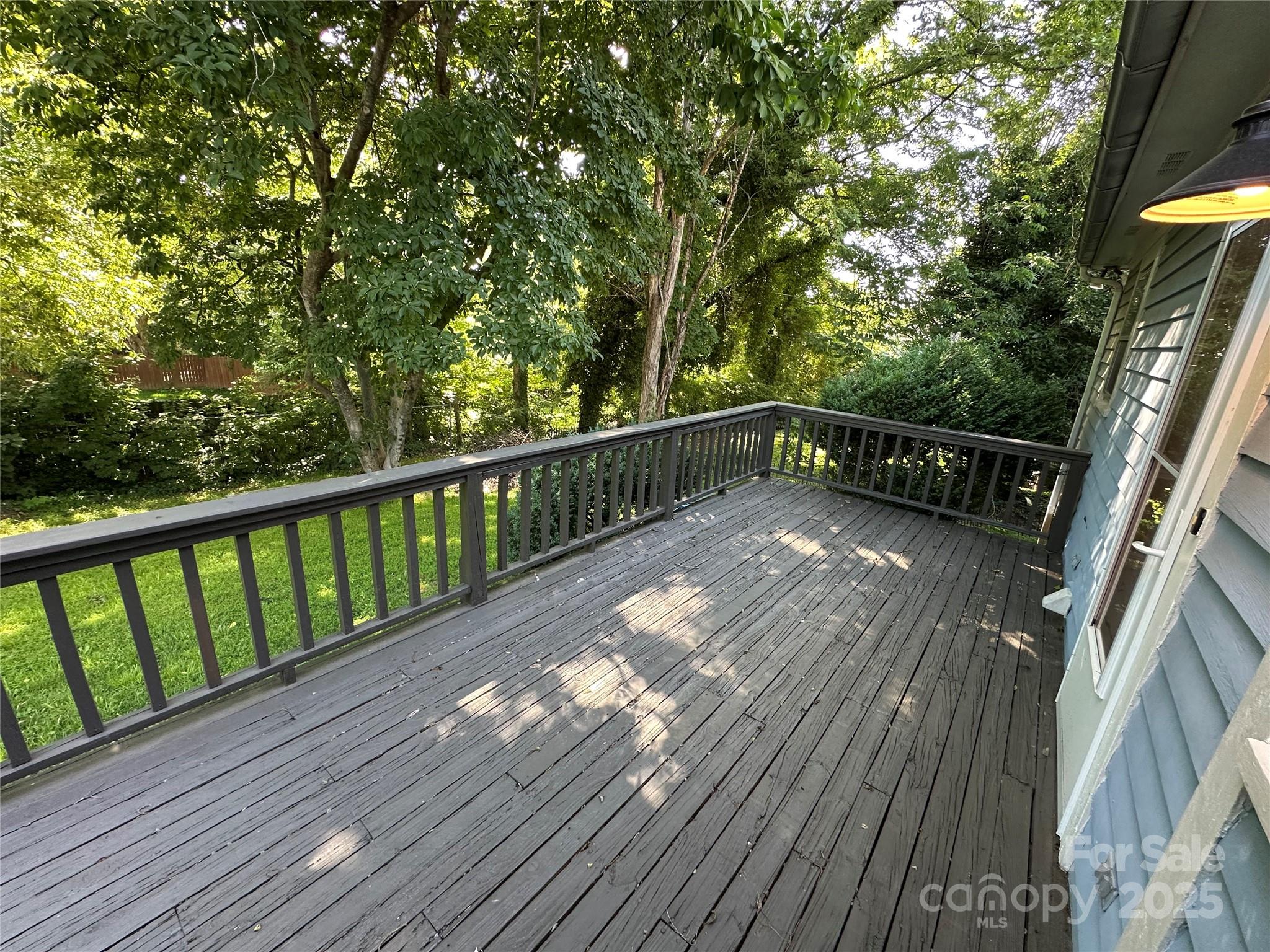 115 E Steele Street — Salisbury