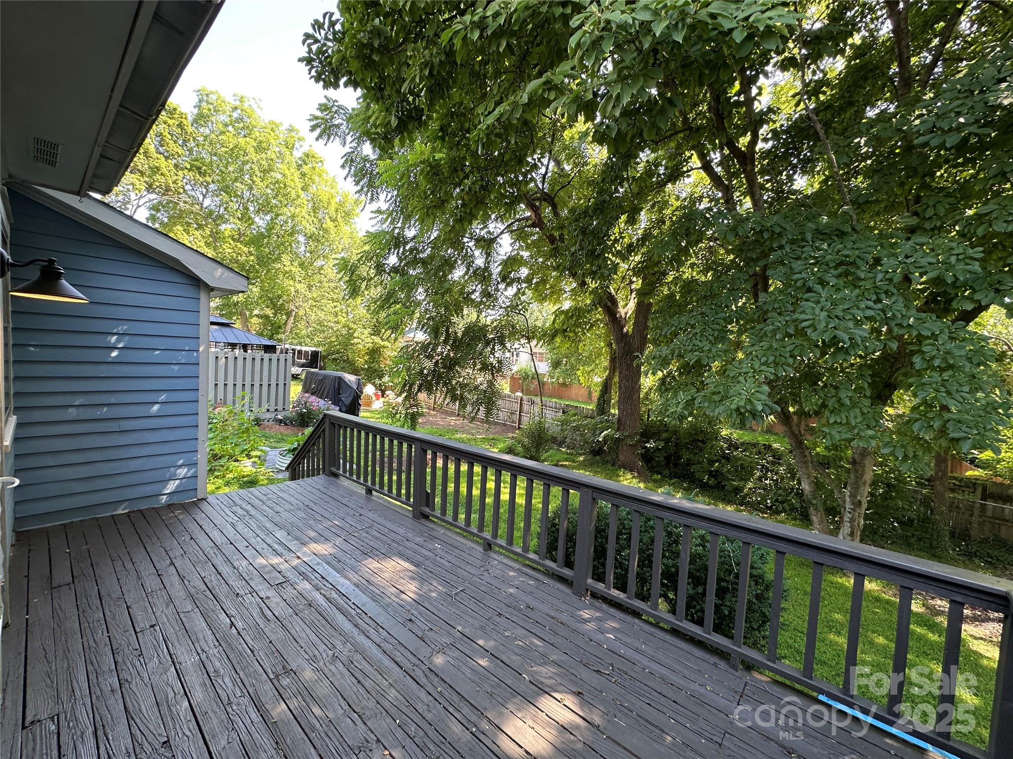 115 E Steele Street — Salisbury