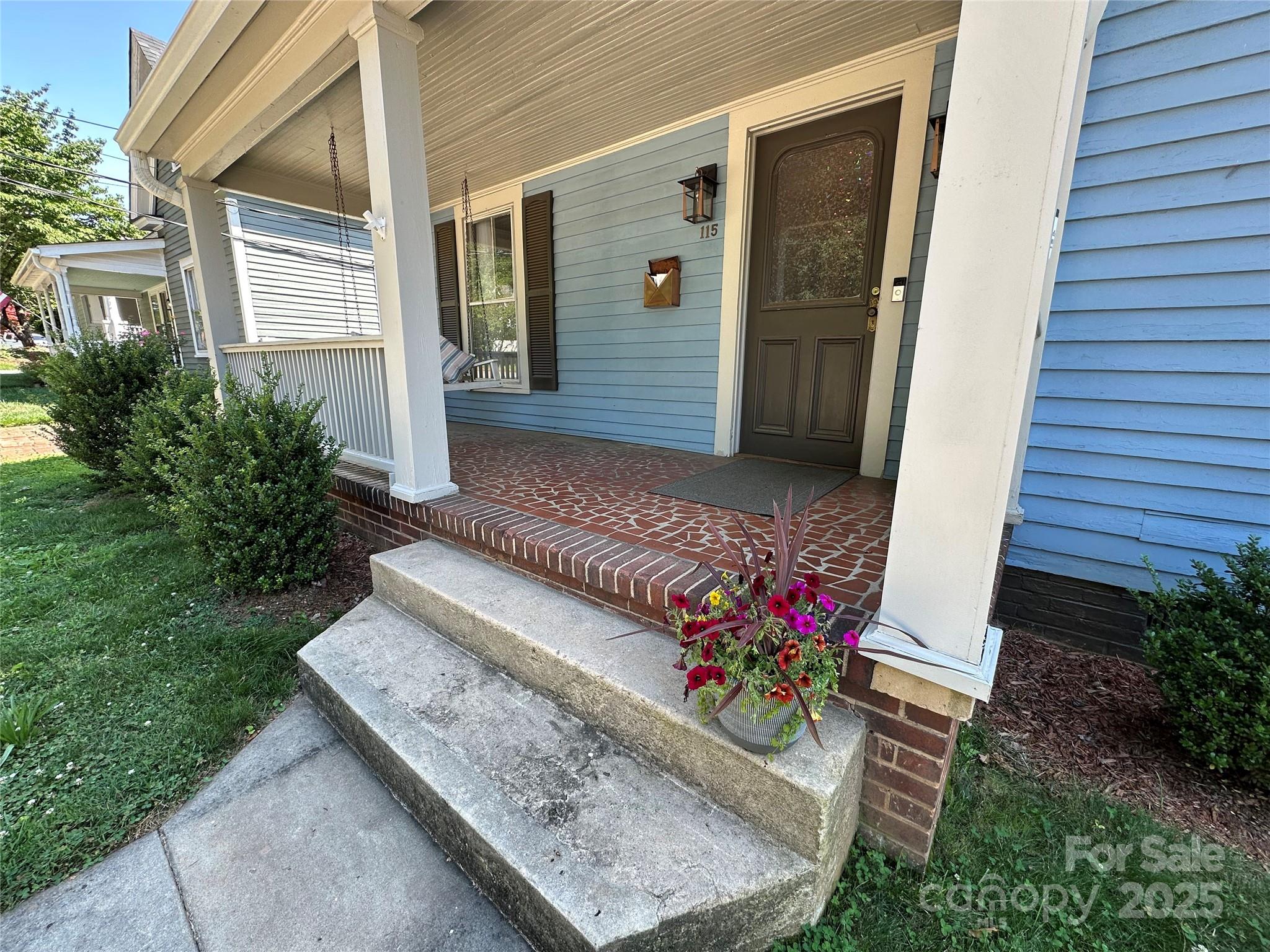 115 E Steele Street — Salisbury
