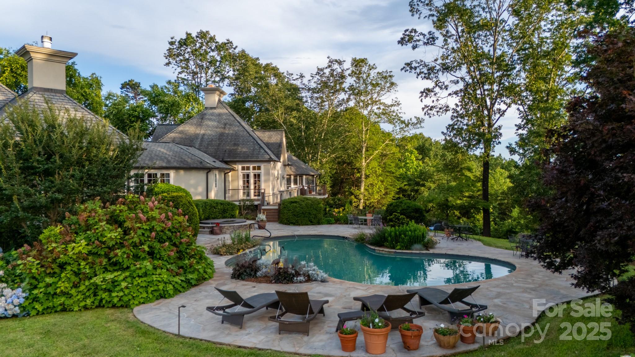 650 Golf Course Road — Columbus