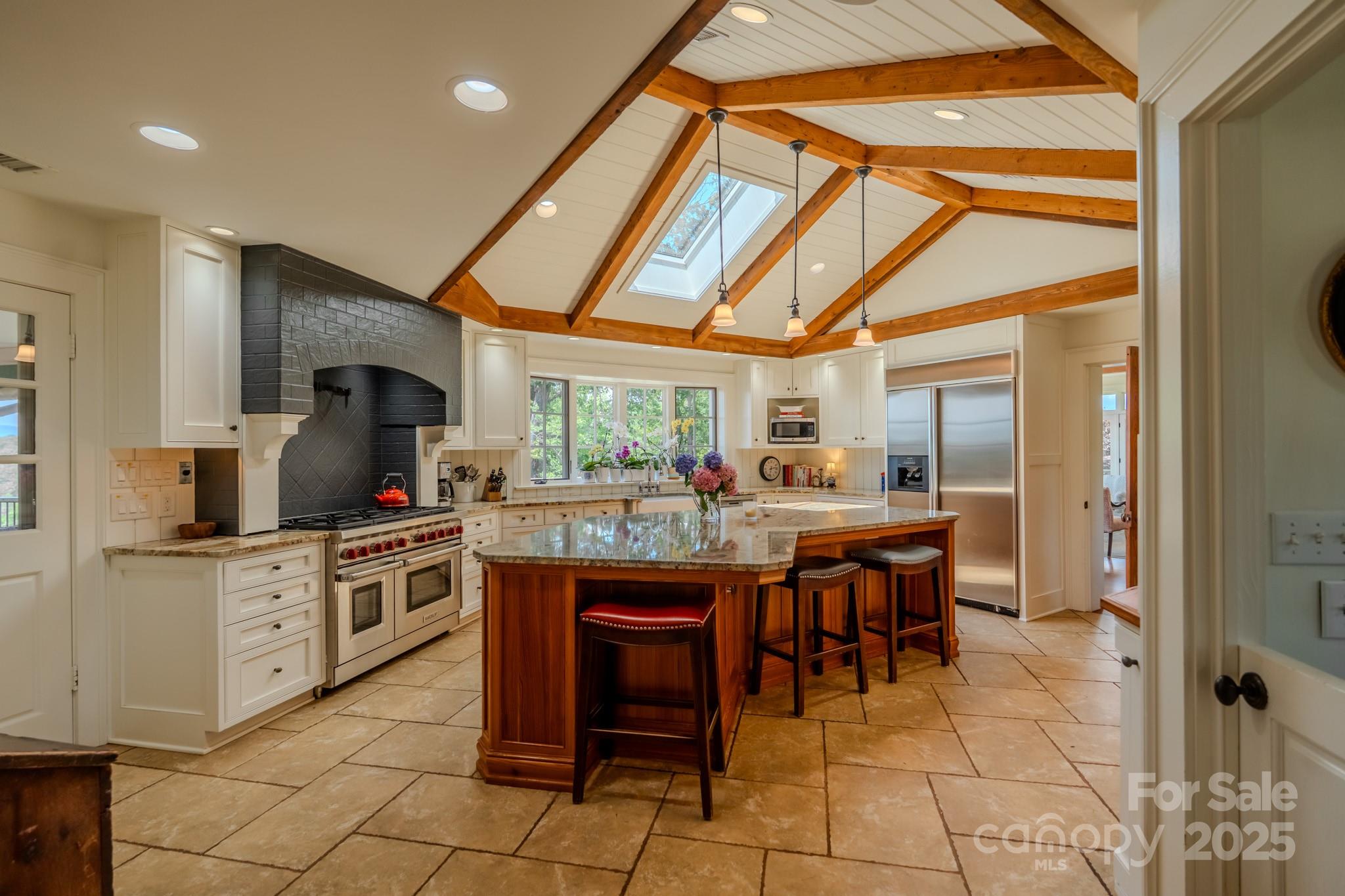 650 Golf Course Road — Columbus
