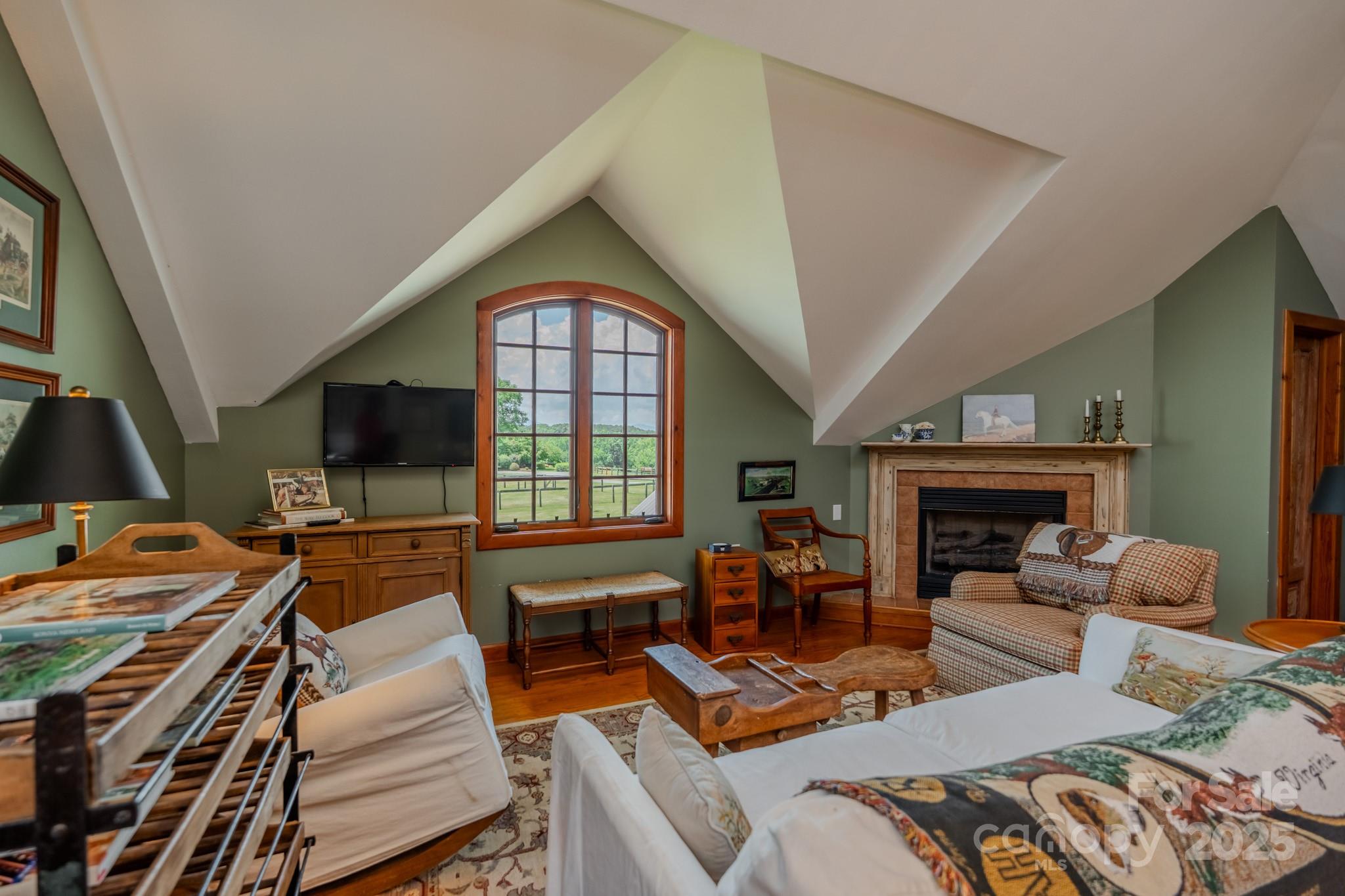 650 Golf Course Road — Columbus