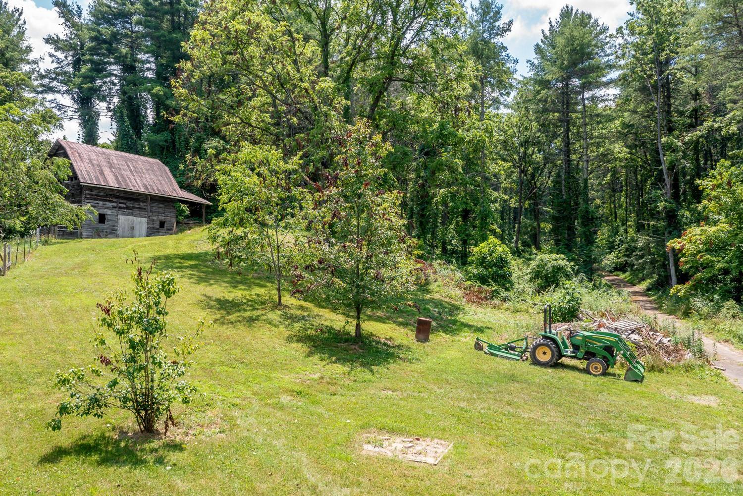 160 Mclean Road — Weaverville
