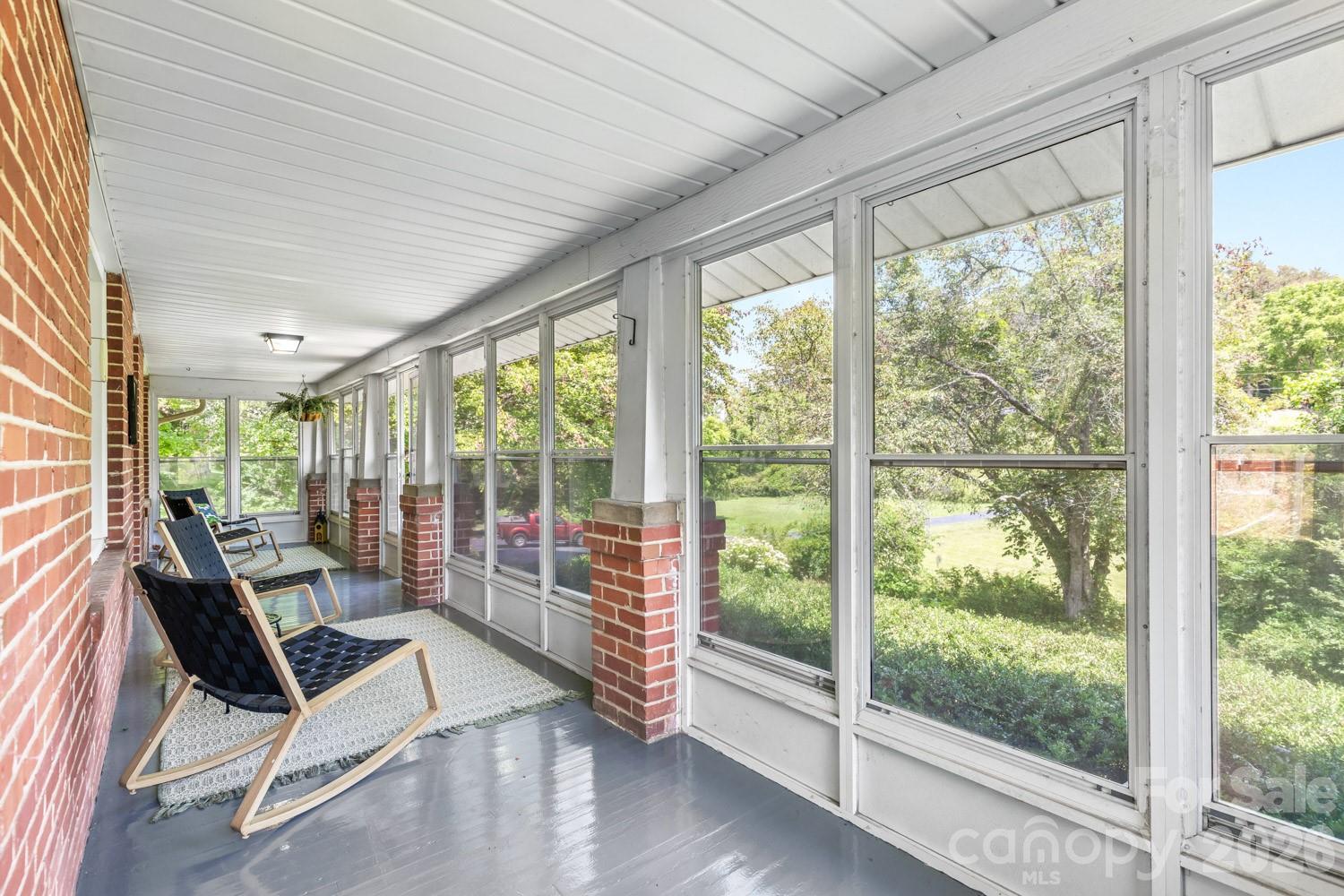 160 Mclean Road — Weaverville