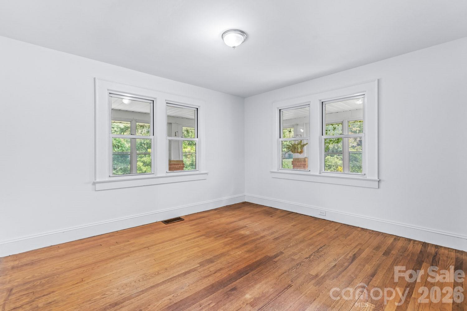 160 Mclean Road — Weaverville