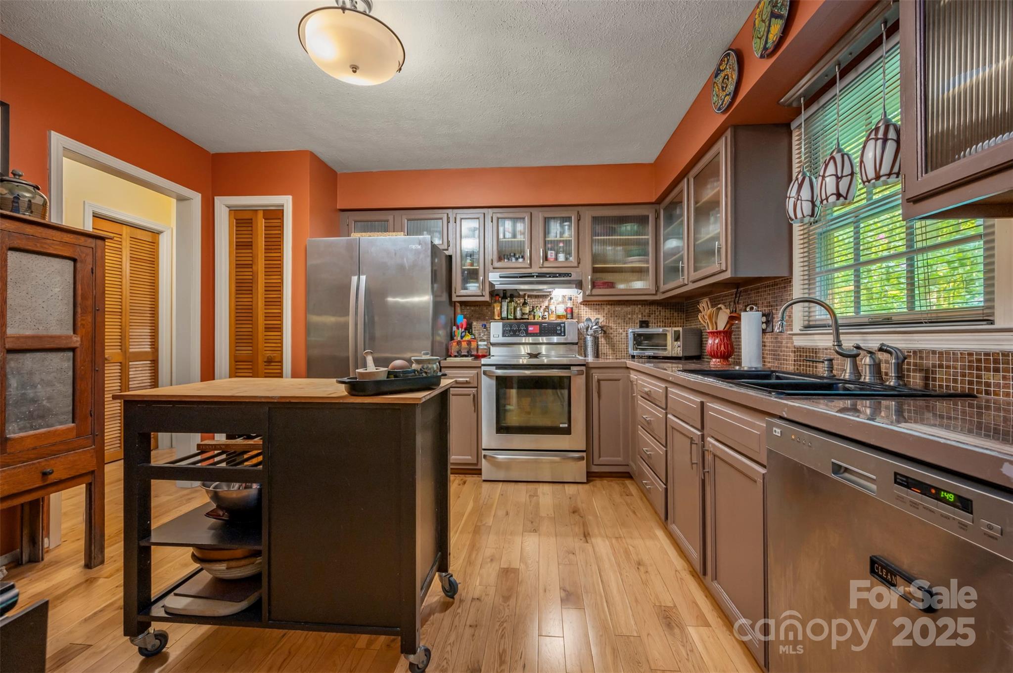 144 Beechwood Drive — Columbus