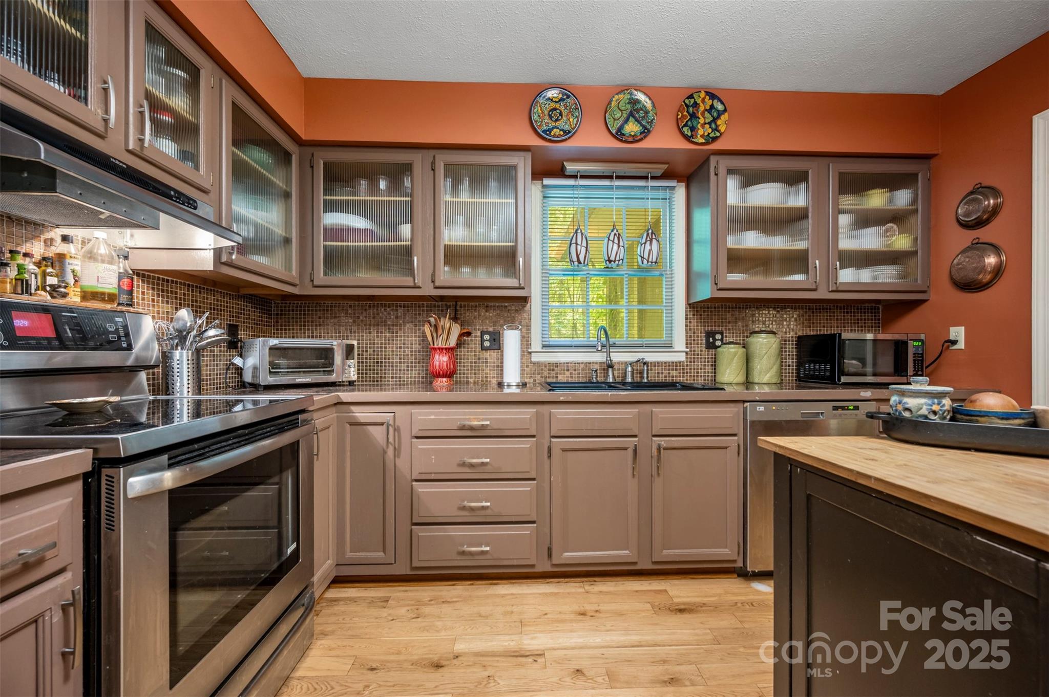 144 Beechwood Drive — Columbus