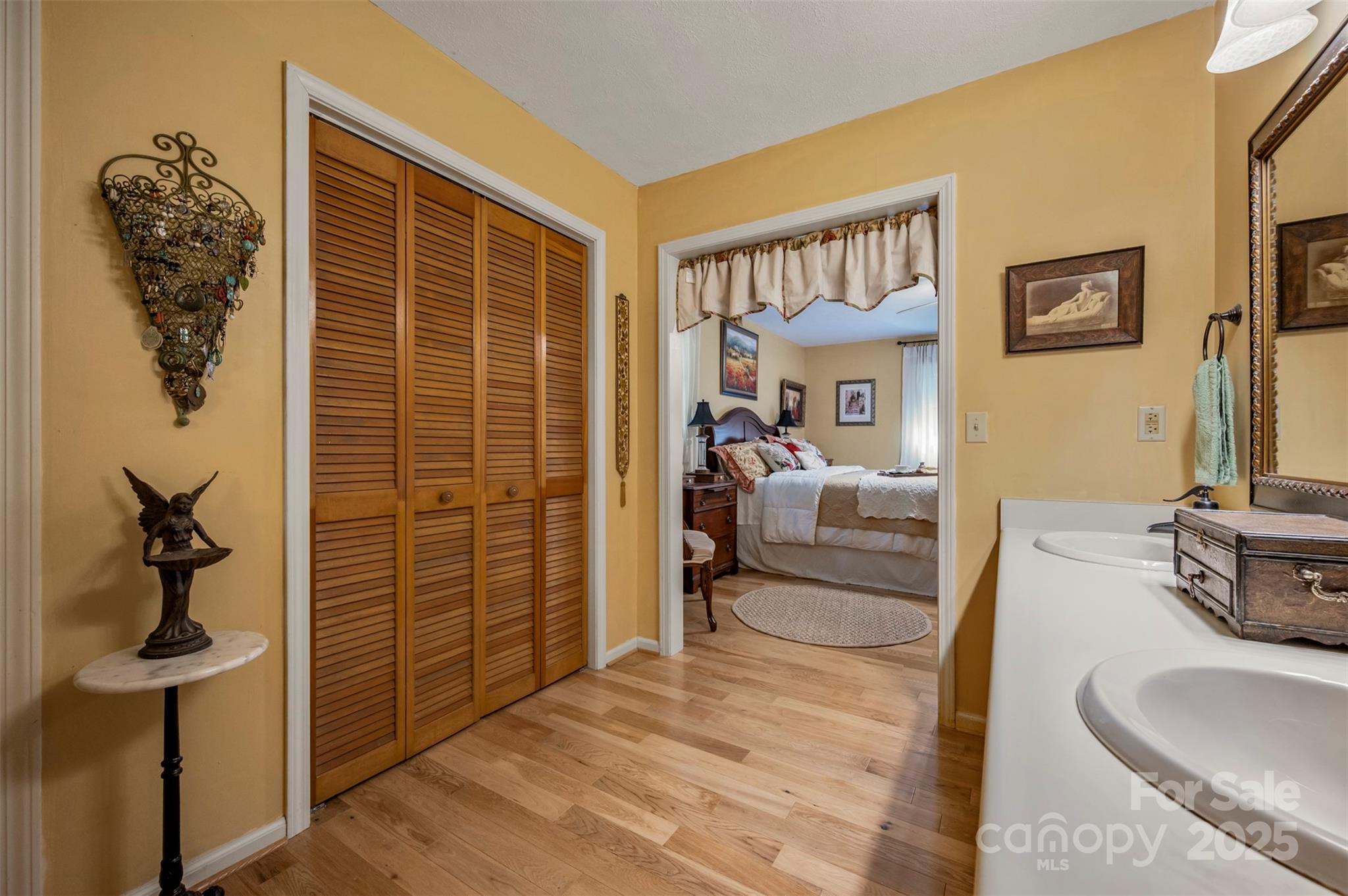 144 Beechwood Drive — Columbus