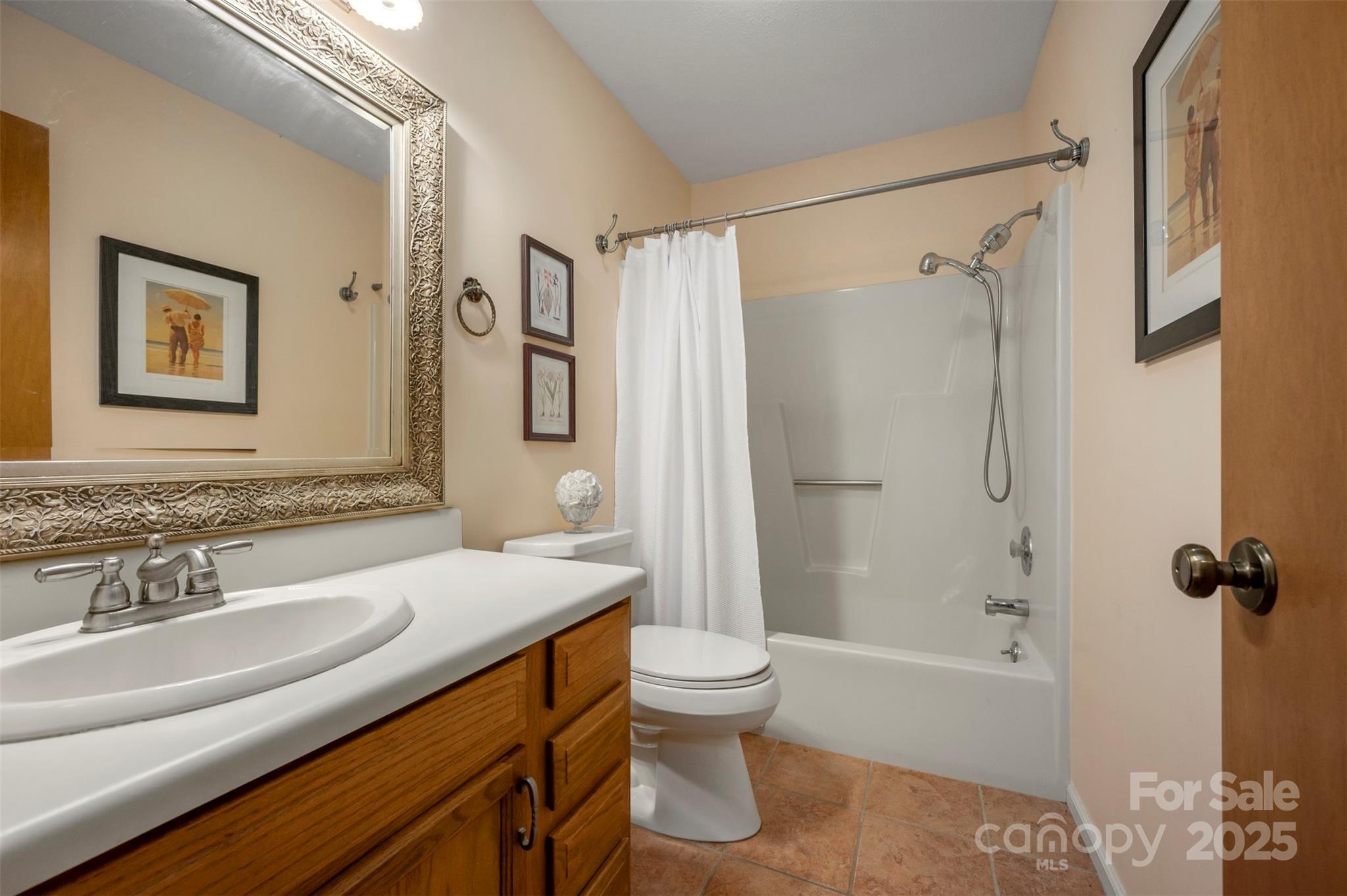 144 Beechwood Drive — Columbus