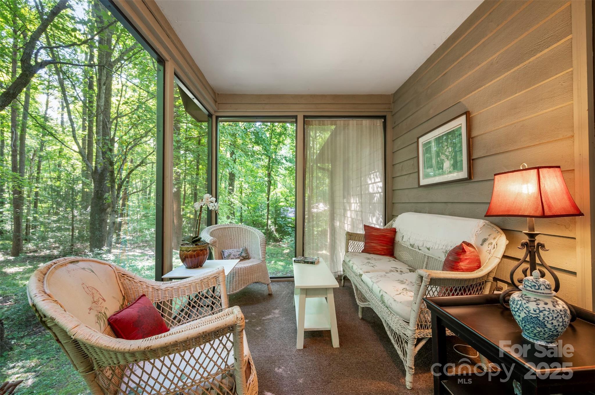 144 Beechwood Drive — Columbus