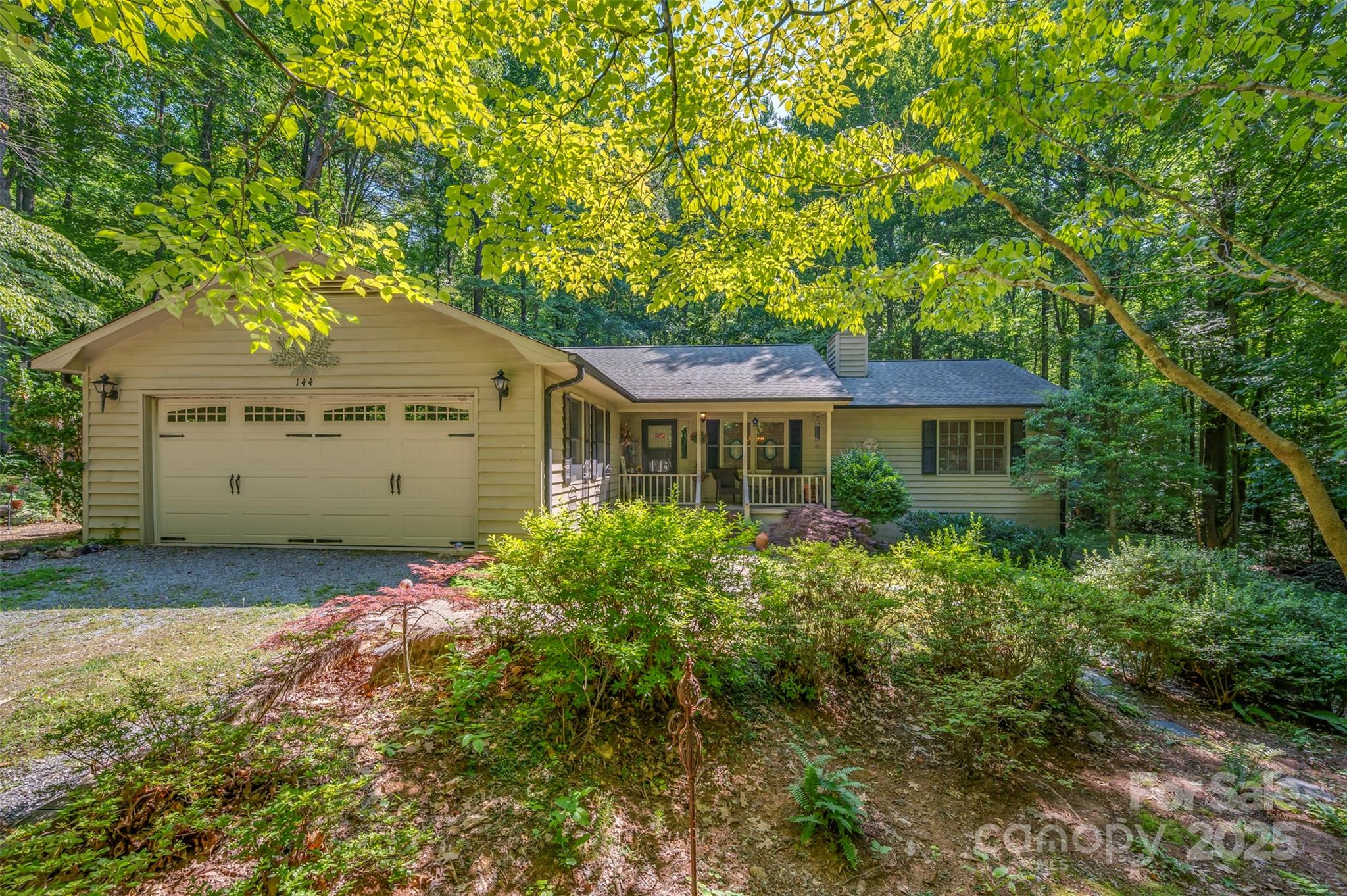 144 Beechwood Drive — Columbus