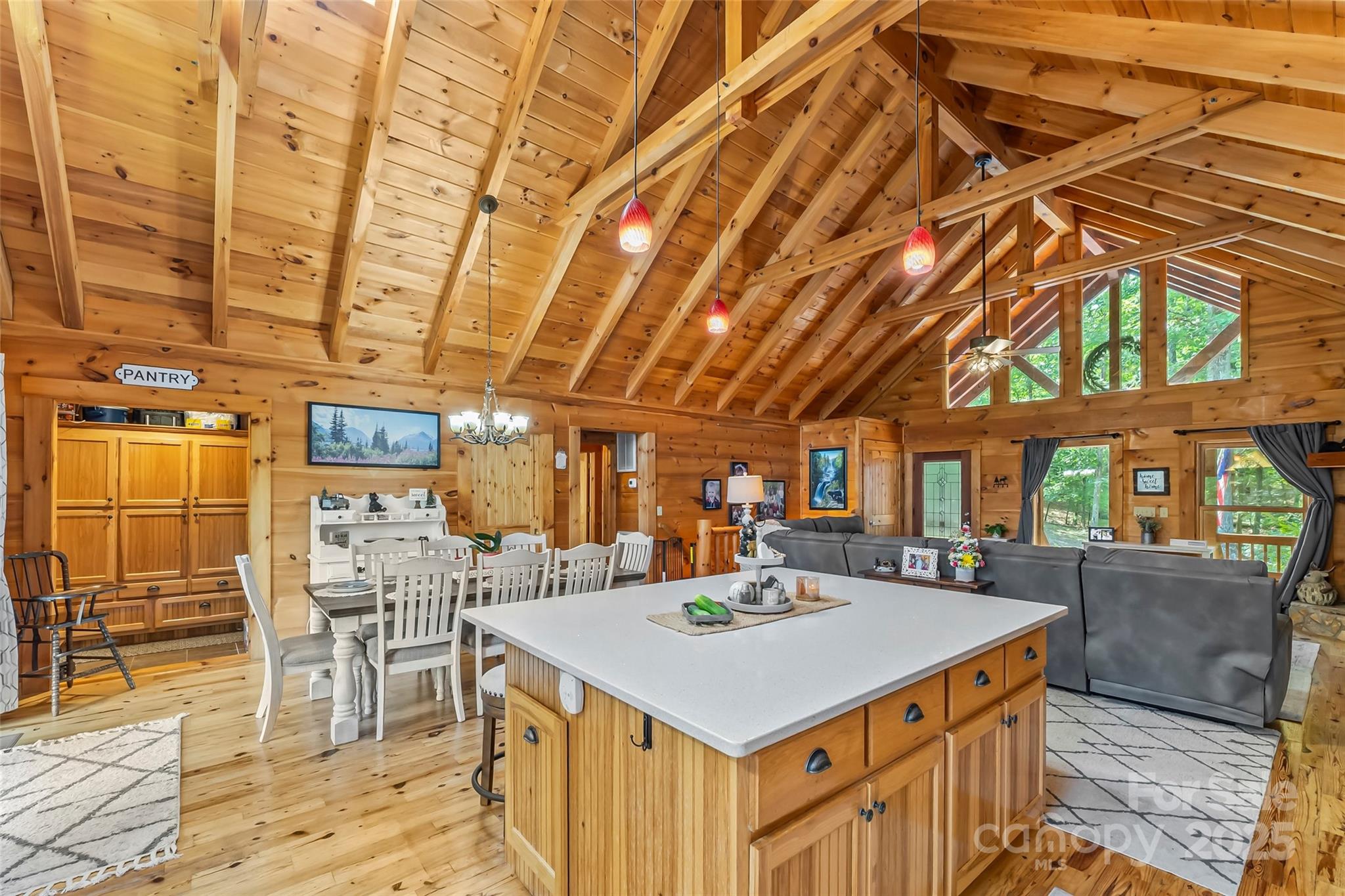 279 Outback Trail — Nebo