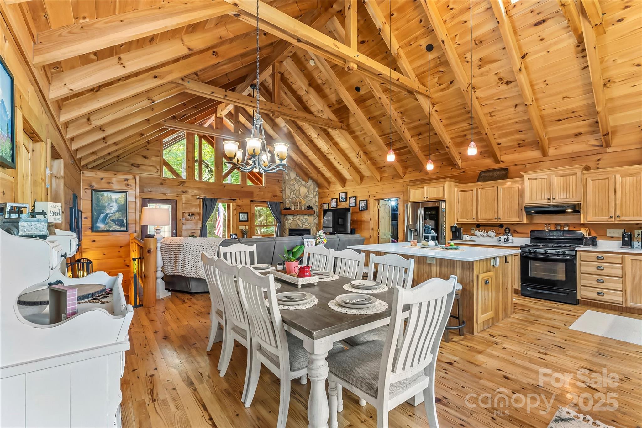 279 Outback Trail — Nebo