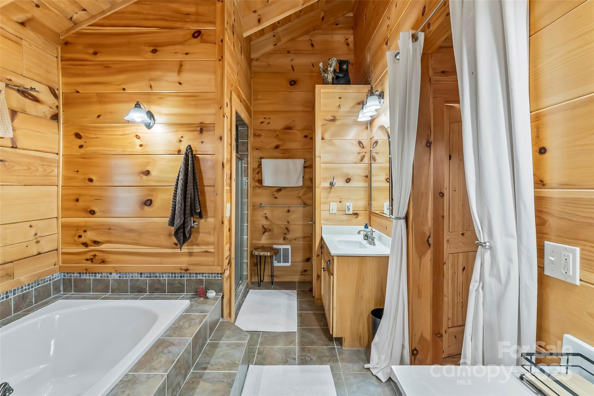 279 Outback Trail — Nebo