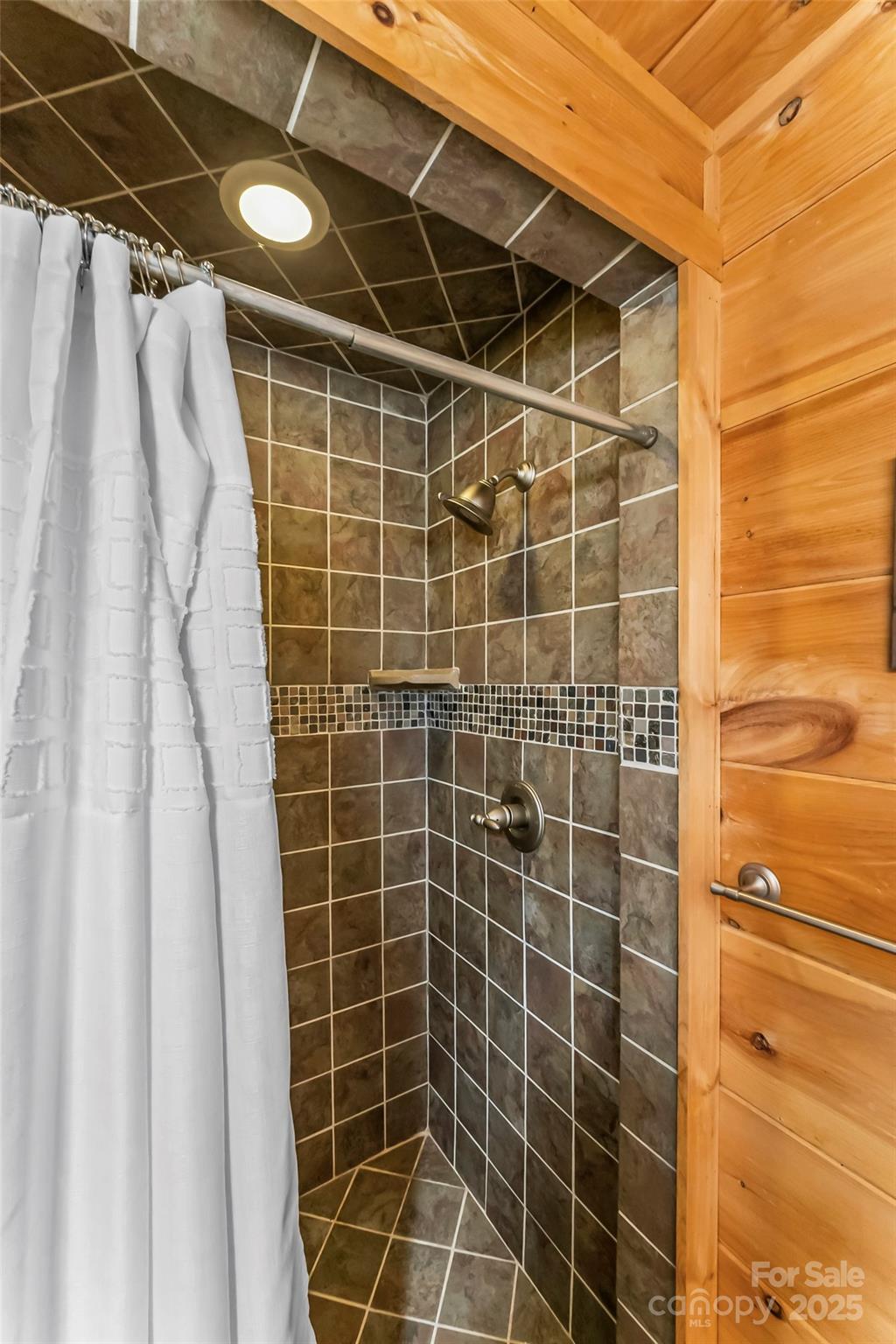 279 Outback Trail — Nebo