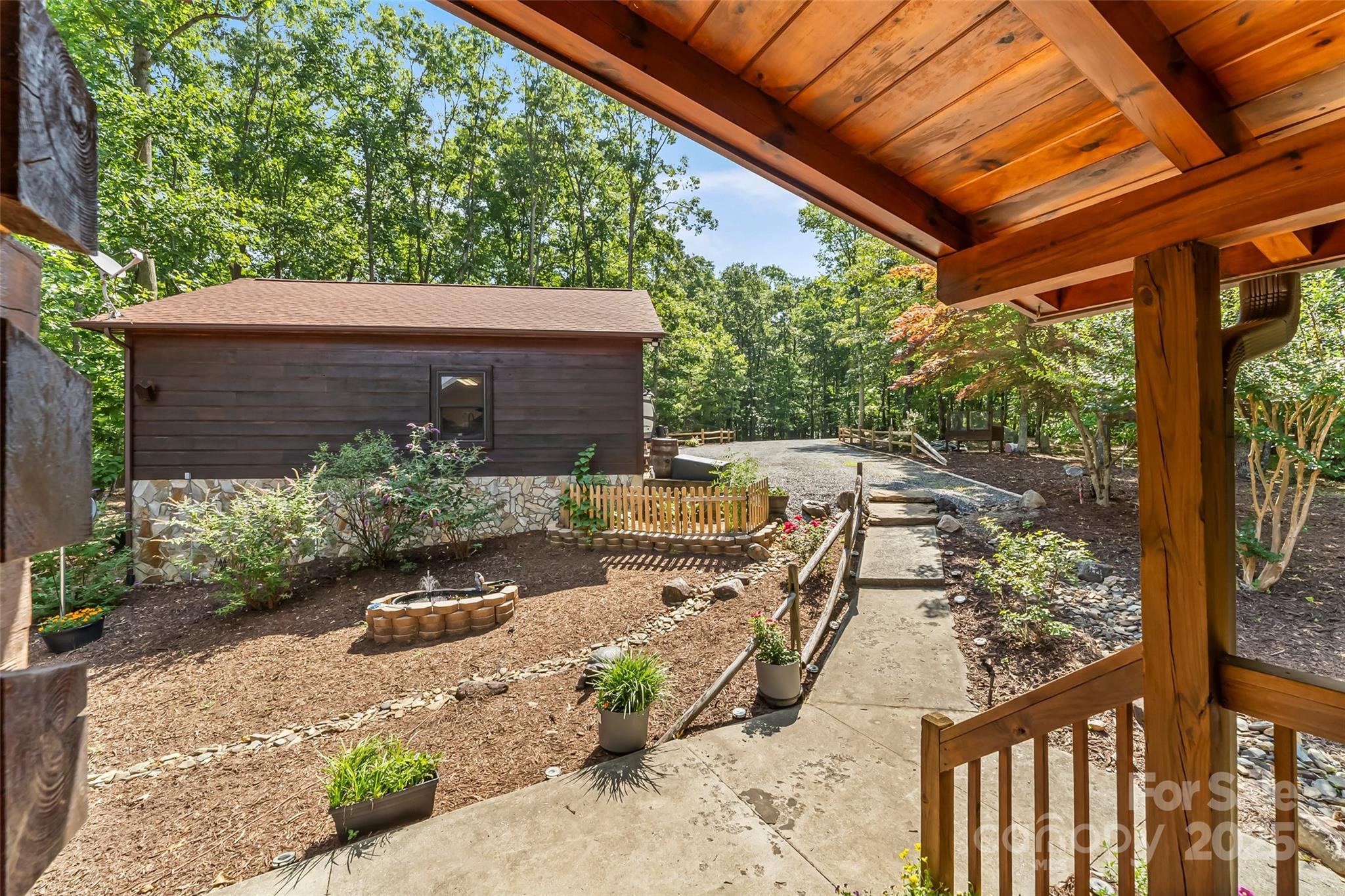 279 Outback Trail — Nebo