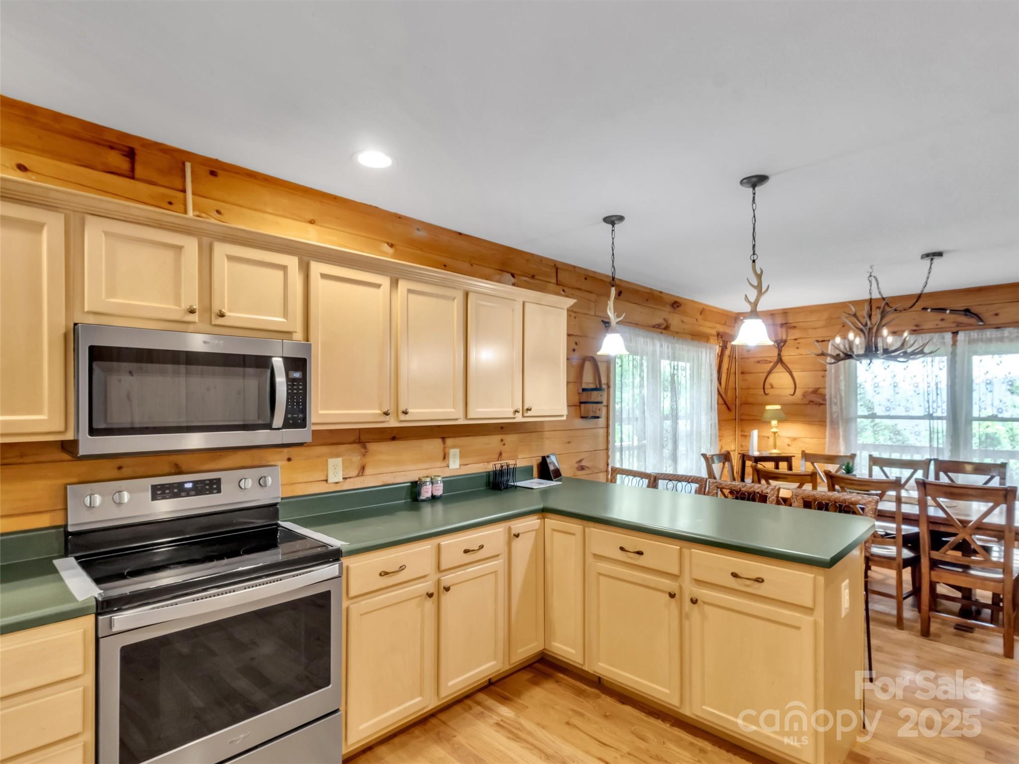 1064 Point Of View Drive — Waynesville