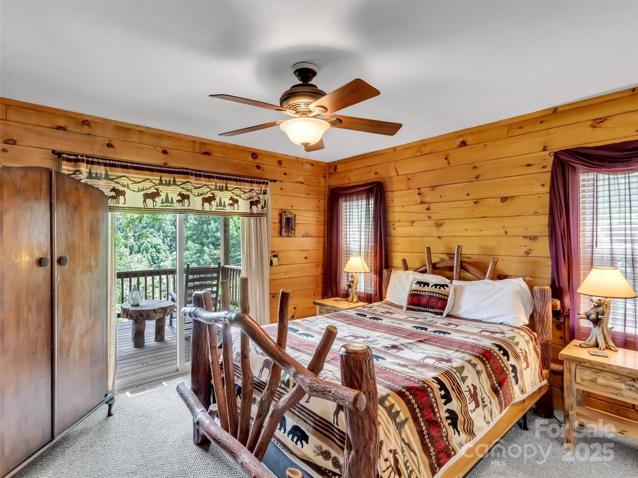 1064 Point Of View Drive — Waynesville