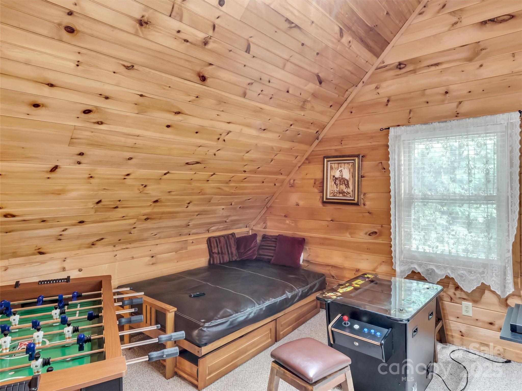 1064 Point Of View Drive — Waynesville
