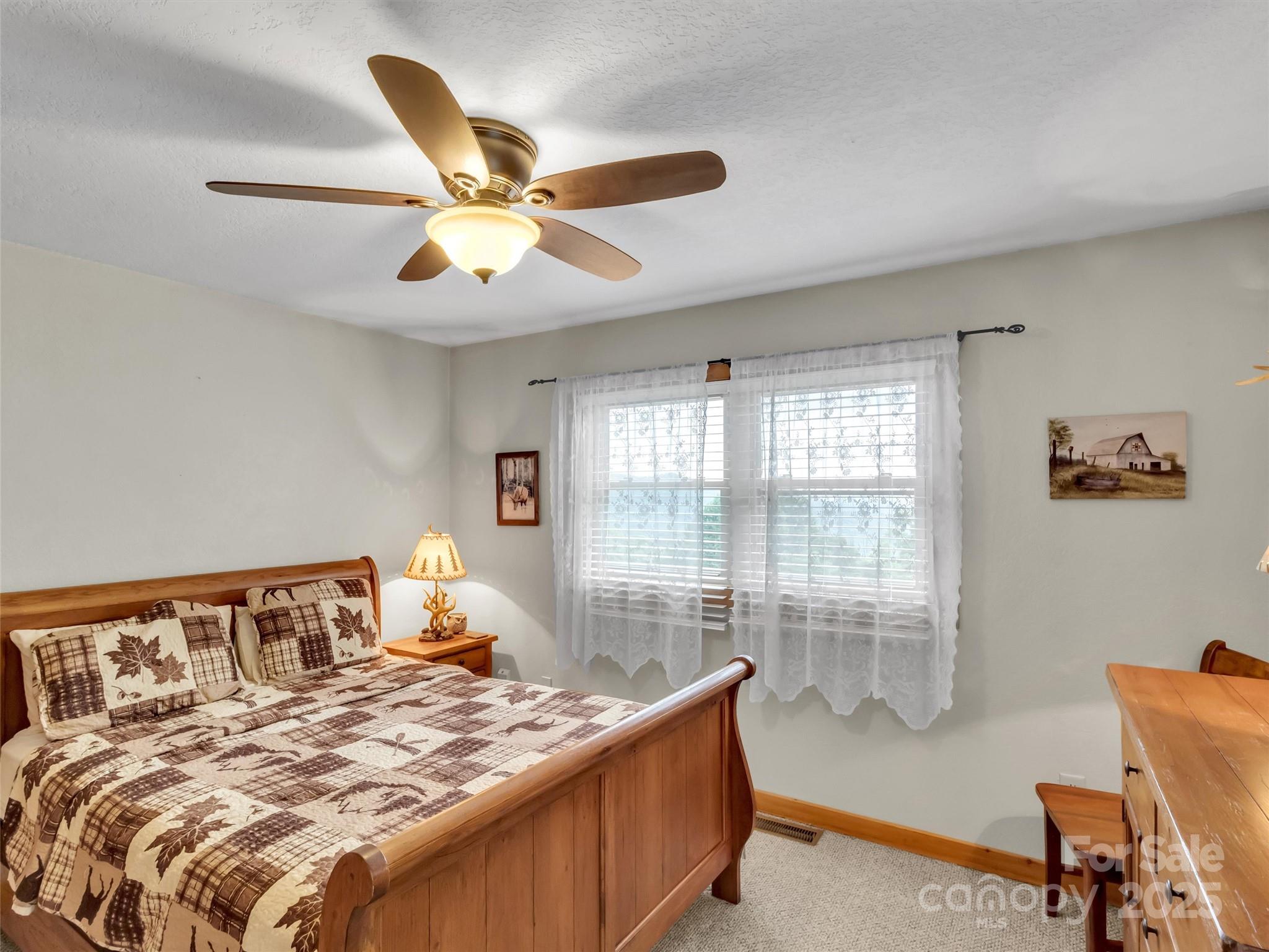 1064 Point Of View Drive — Waynesville