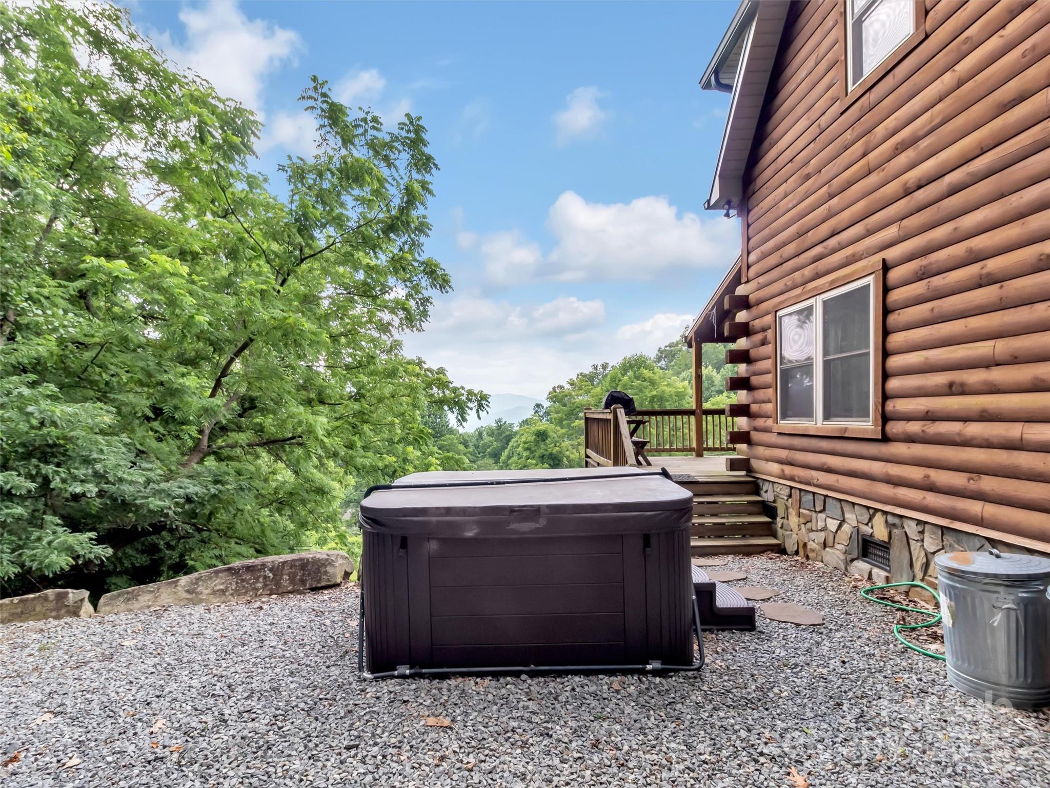 1064 Point Of View Drive — Waynesville