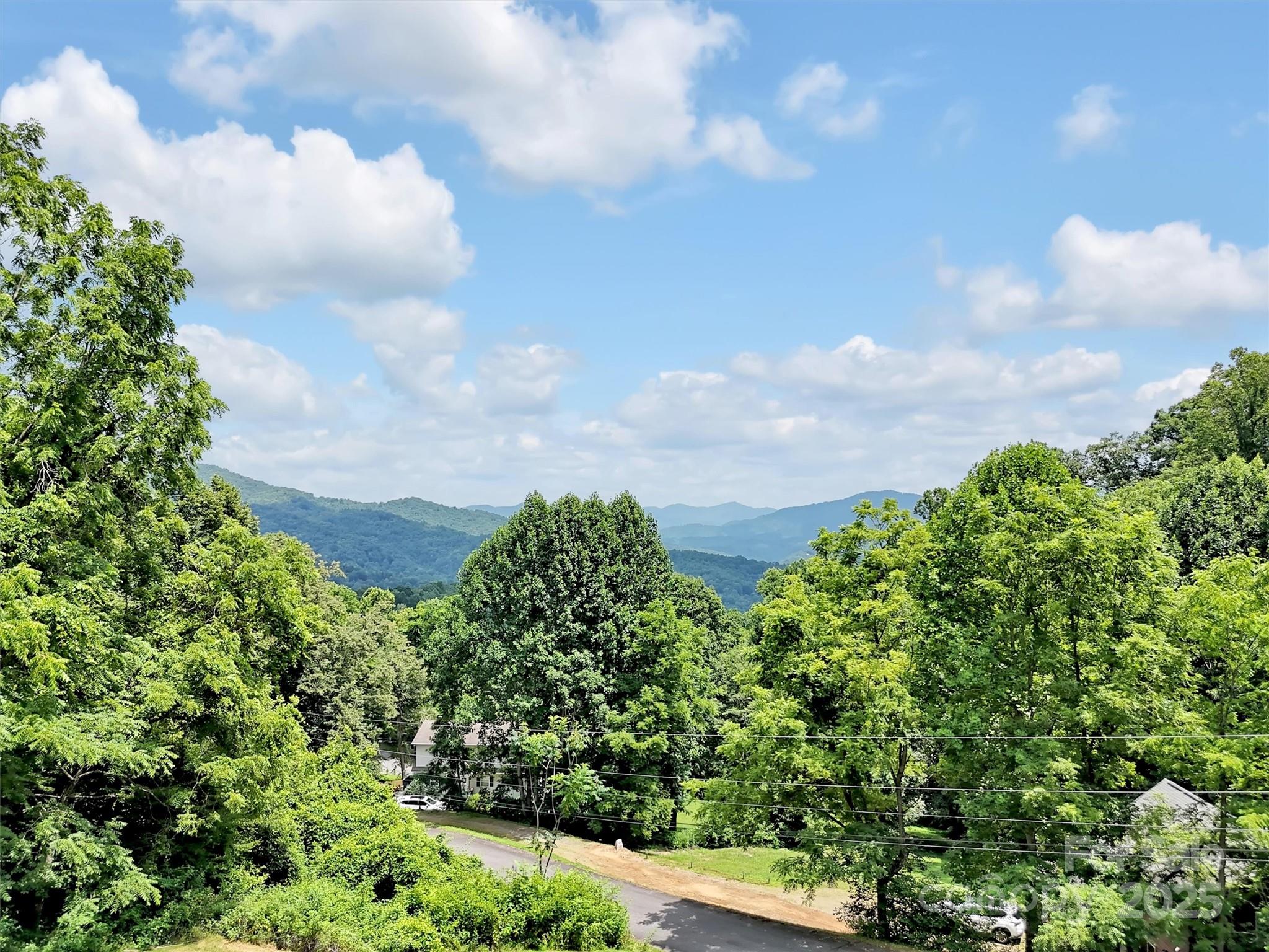 1064 Point Of View Drive — Waynesville