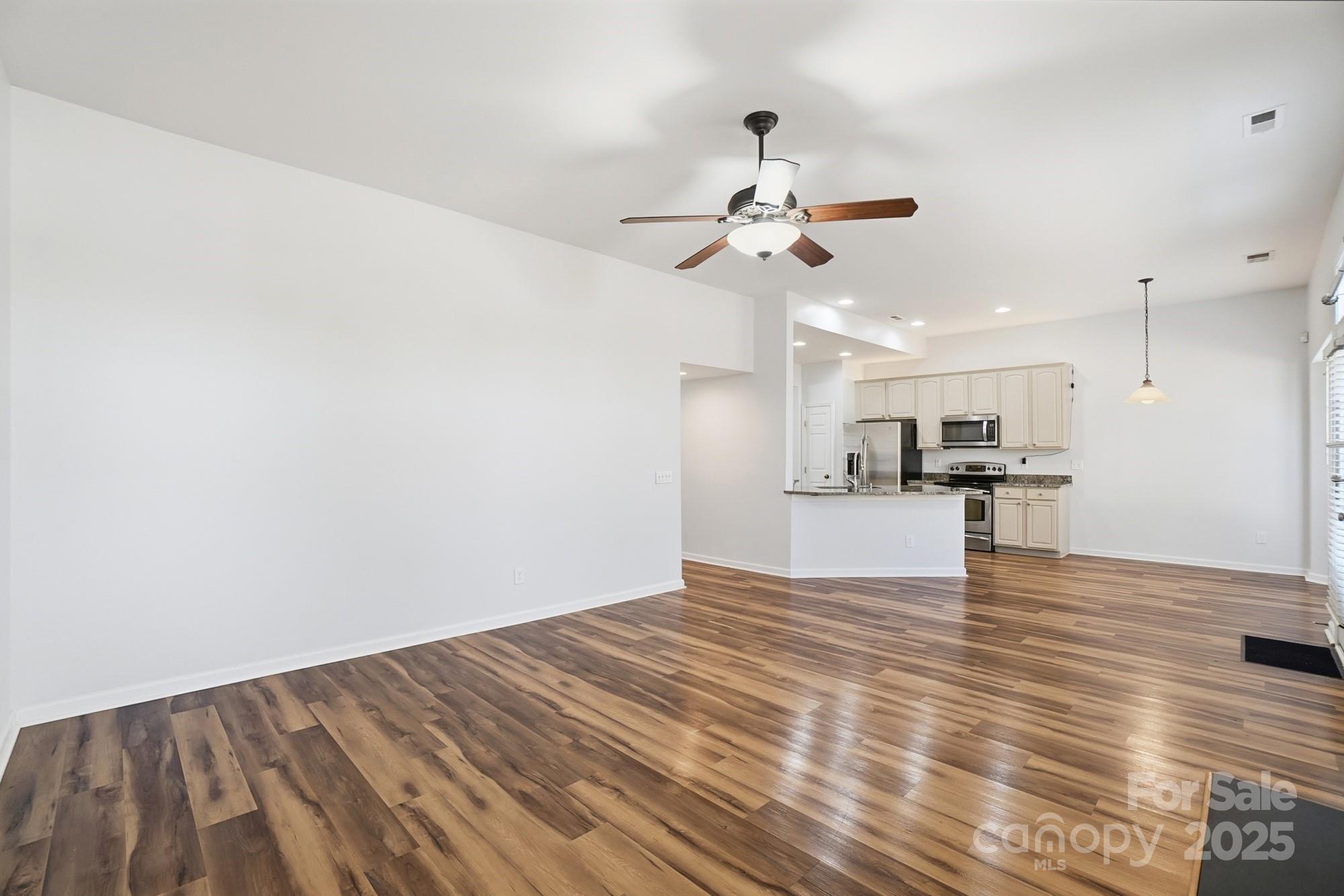 630 Springhouse Place — Clover