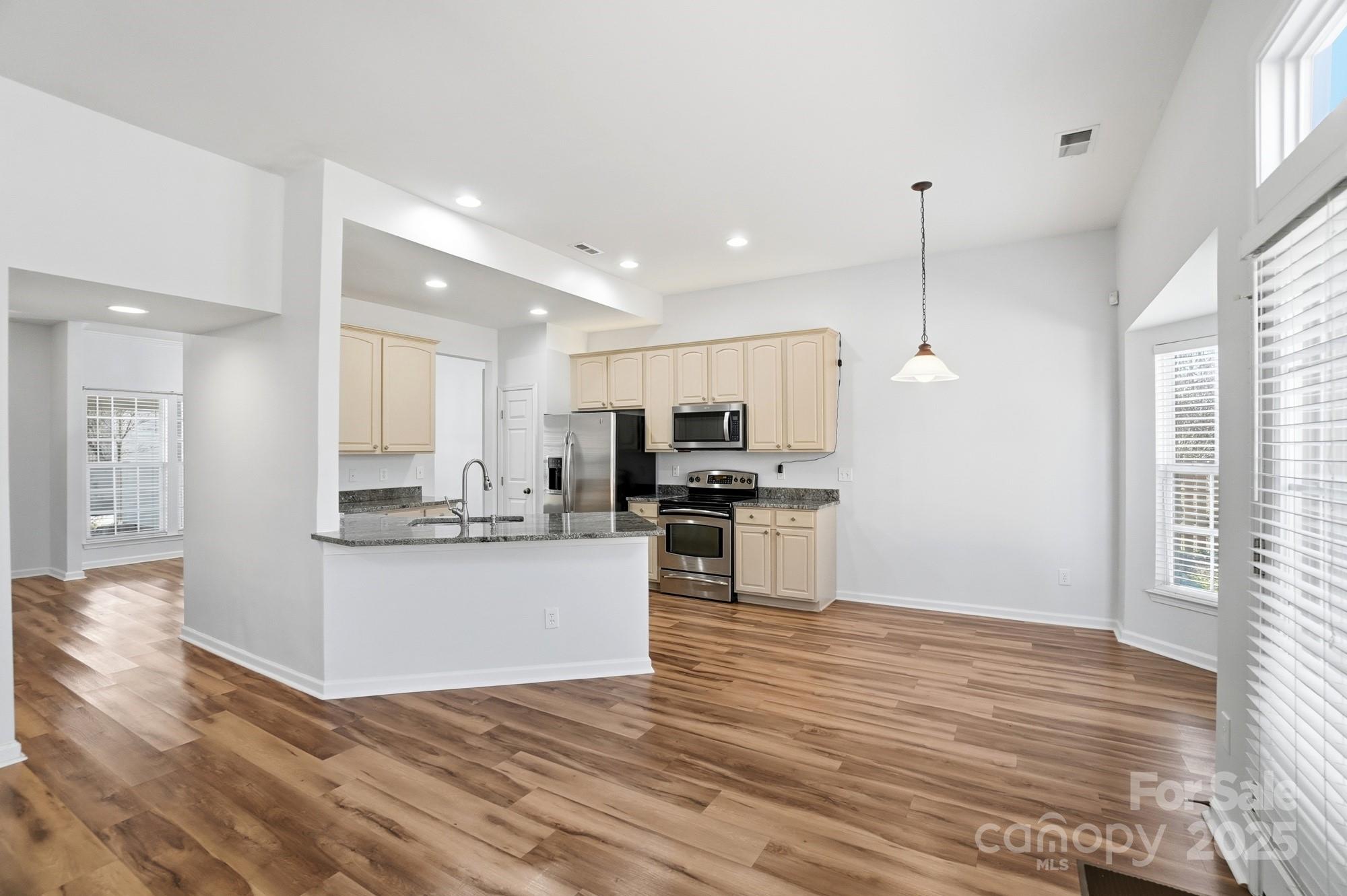 630 Springhouse Place — Clover