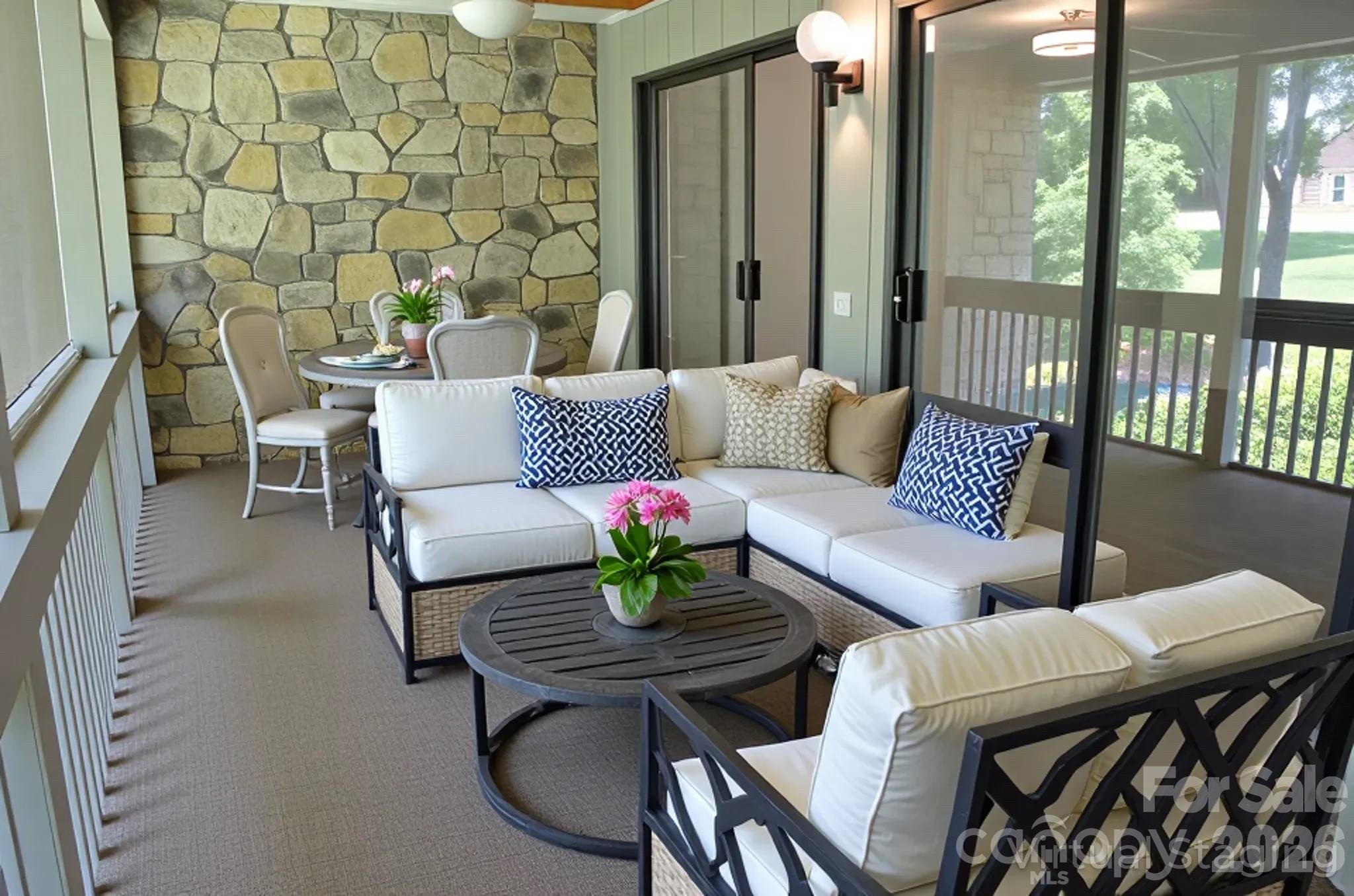 609 Crowfields Lane — Asheville