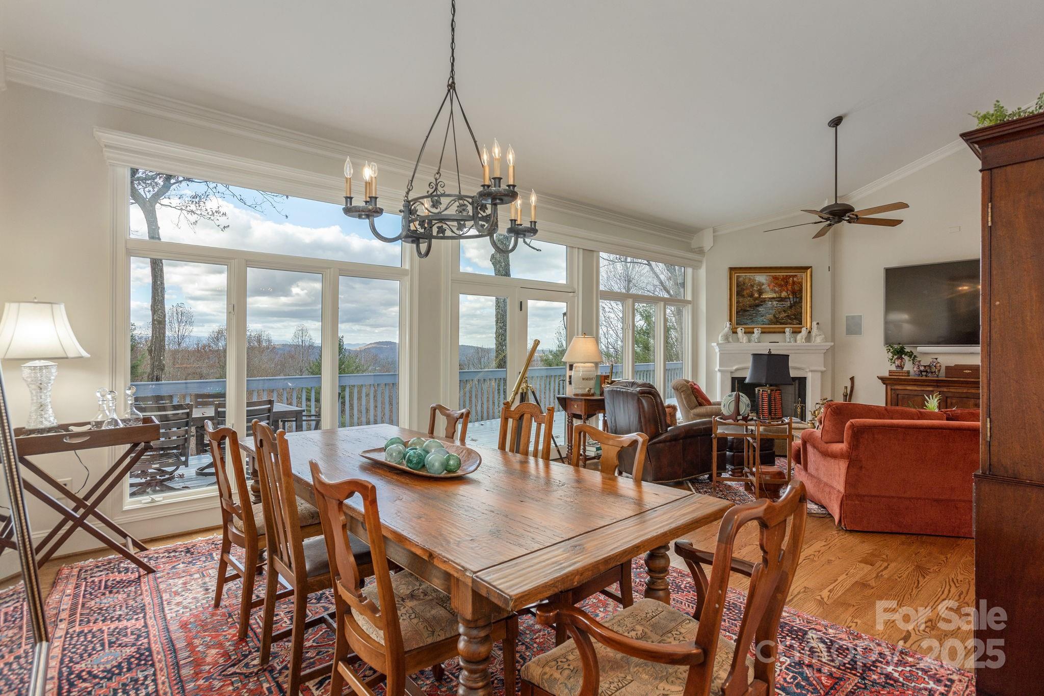 135 POPLAR Loop — Flat Rock