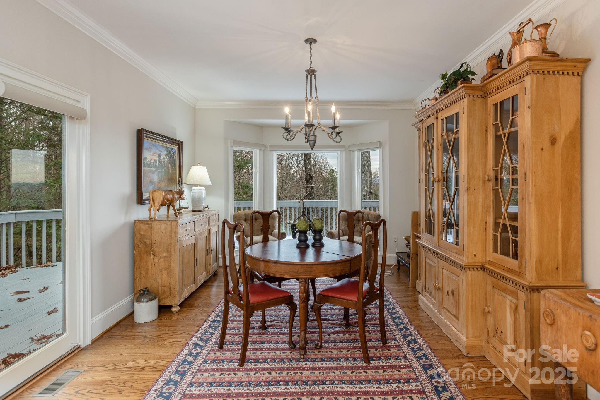 135 POPLAR Loop — Flat Rock