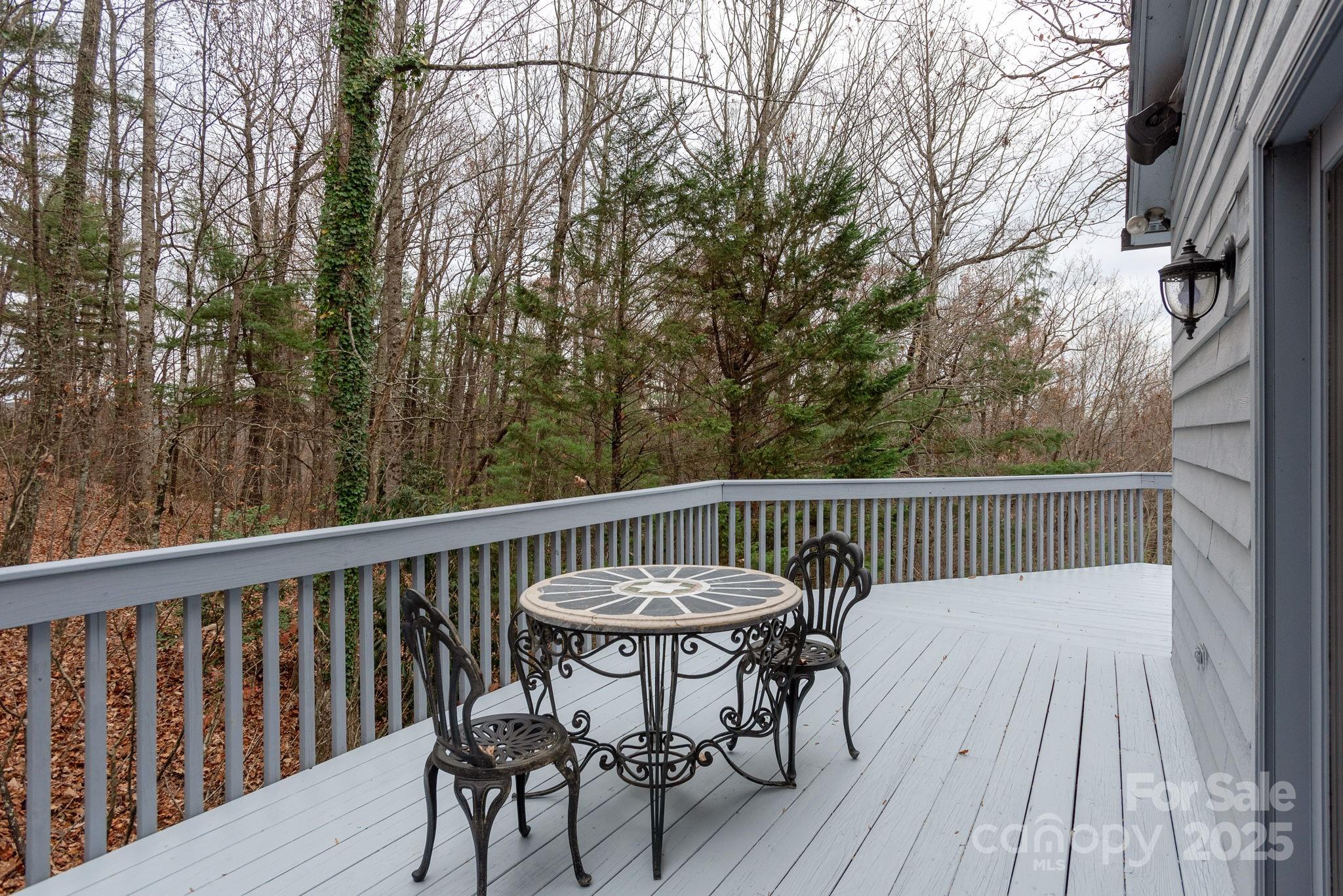 135 POPLAR Loop — Flat Rock